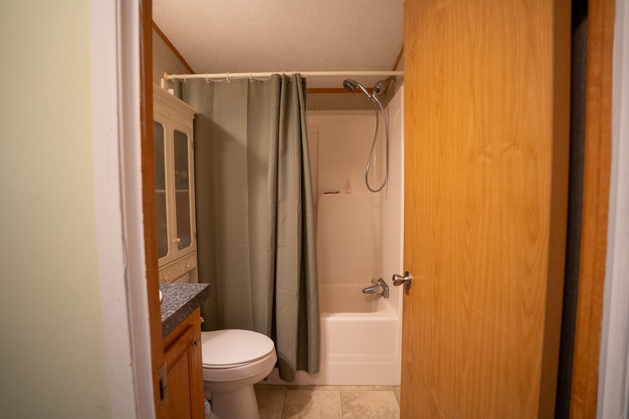 186 Oak Street Property Photo 22