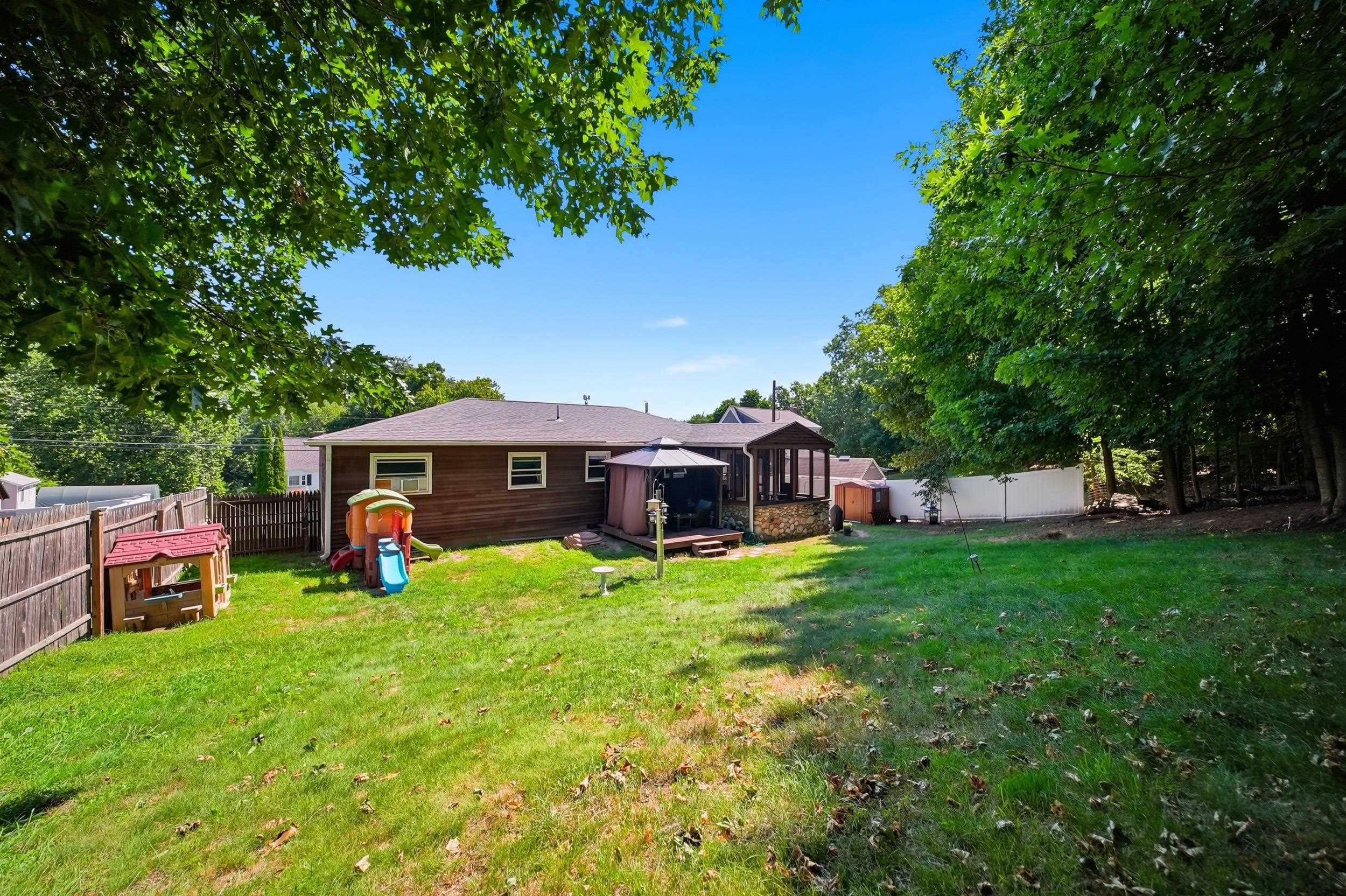 593b South Main Street Property Photo 5