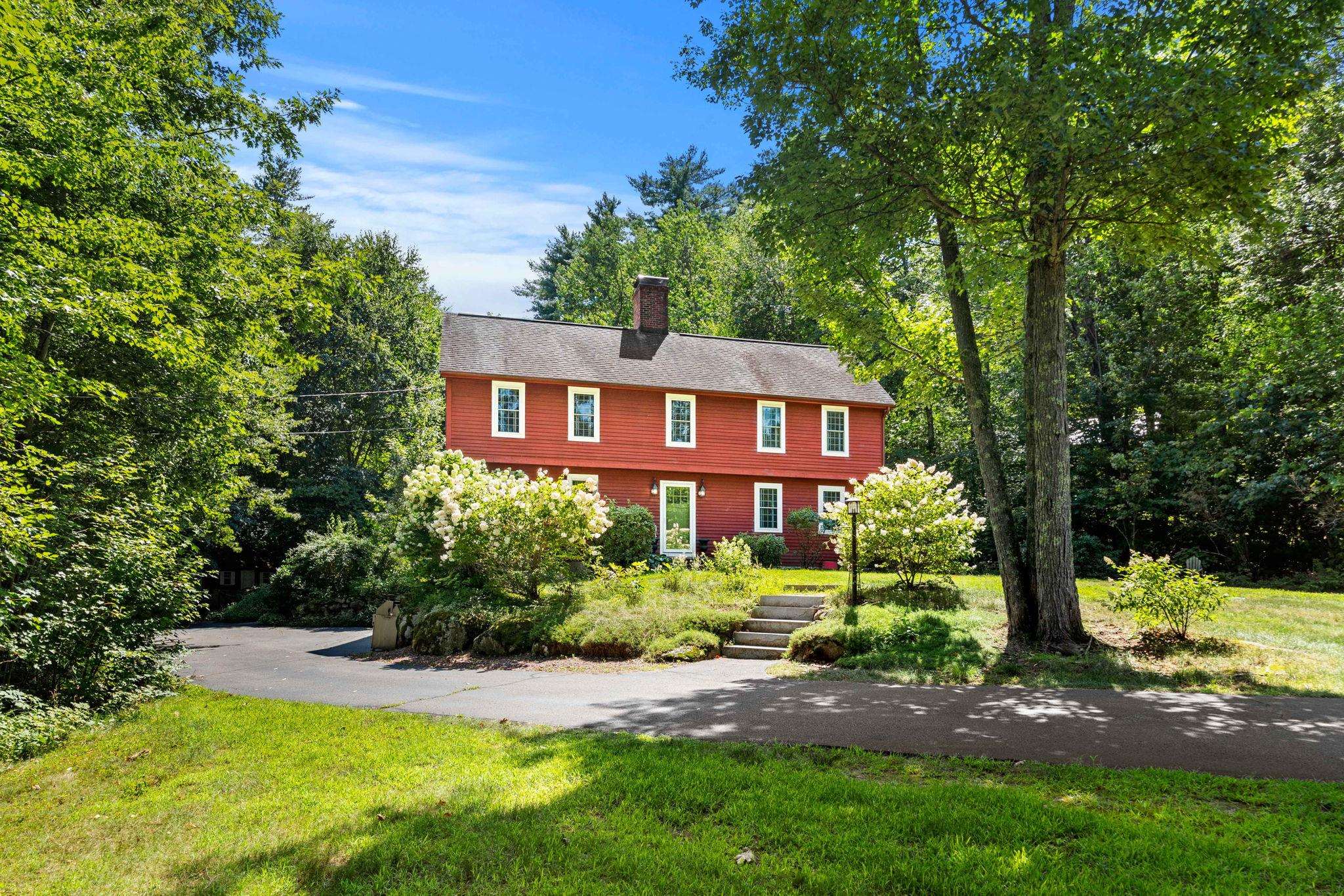 24 Hitching Post Lane Property Photo 1
