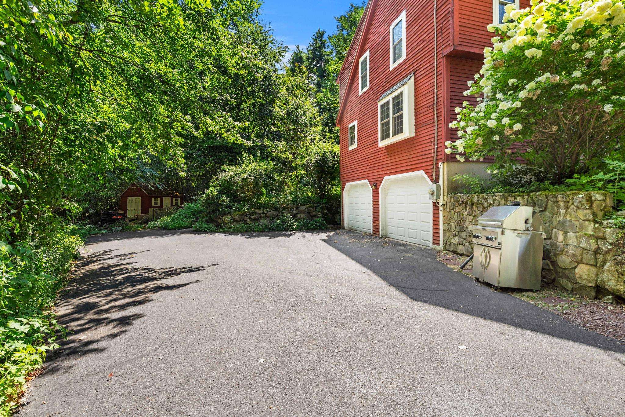 24 Hitching Post Lane Property Photo 44