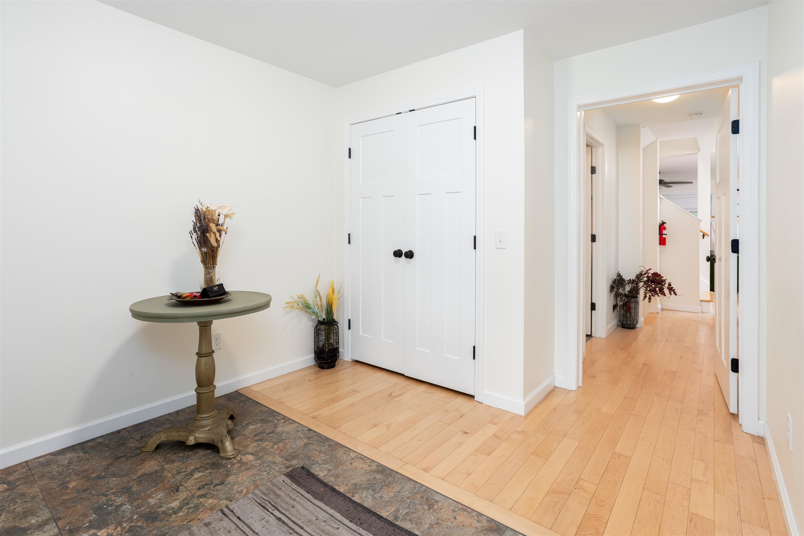 50 Temple Street Property Photo 3