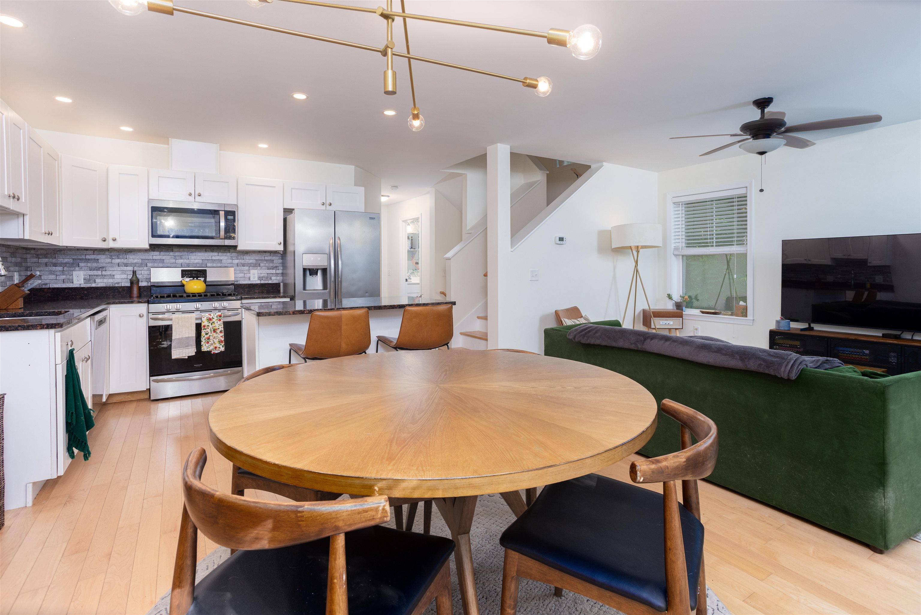 50 Temple Street Property Photo 8
