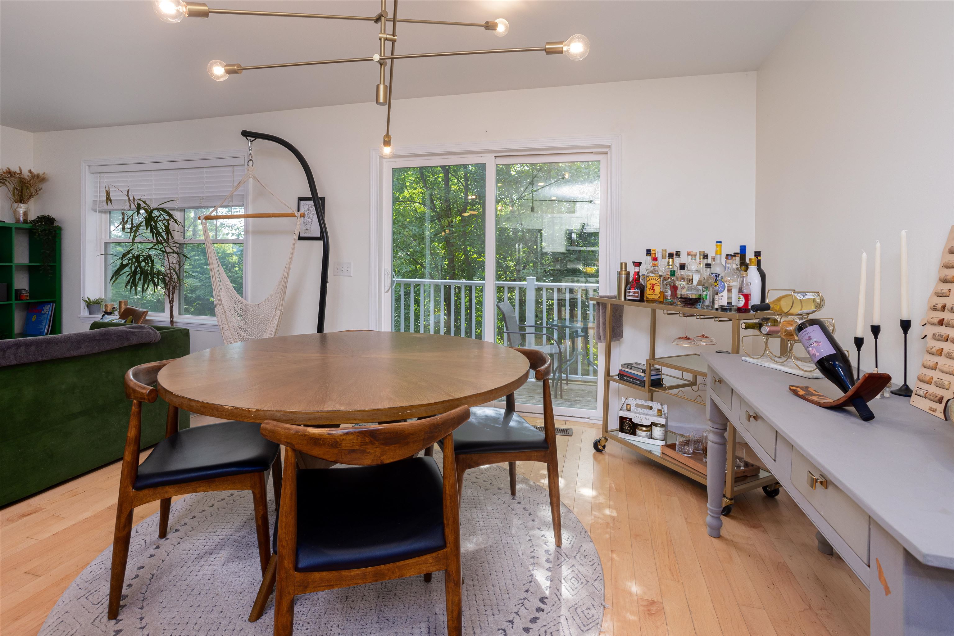 50 Temple Street Property Photo 10