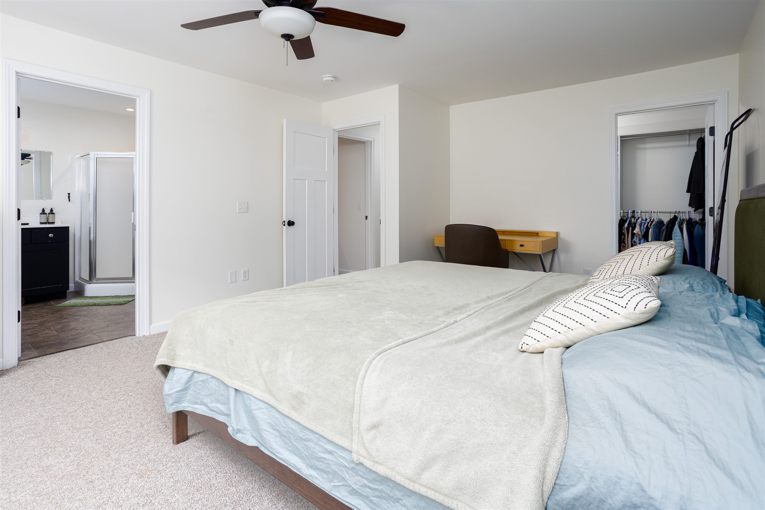 50 Temple Street Property Photo 18