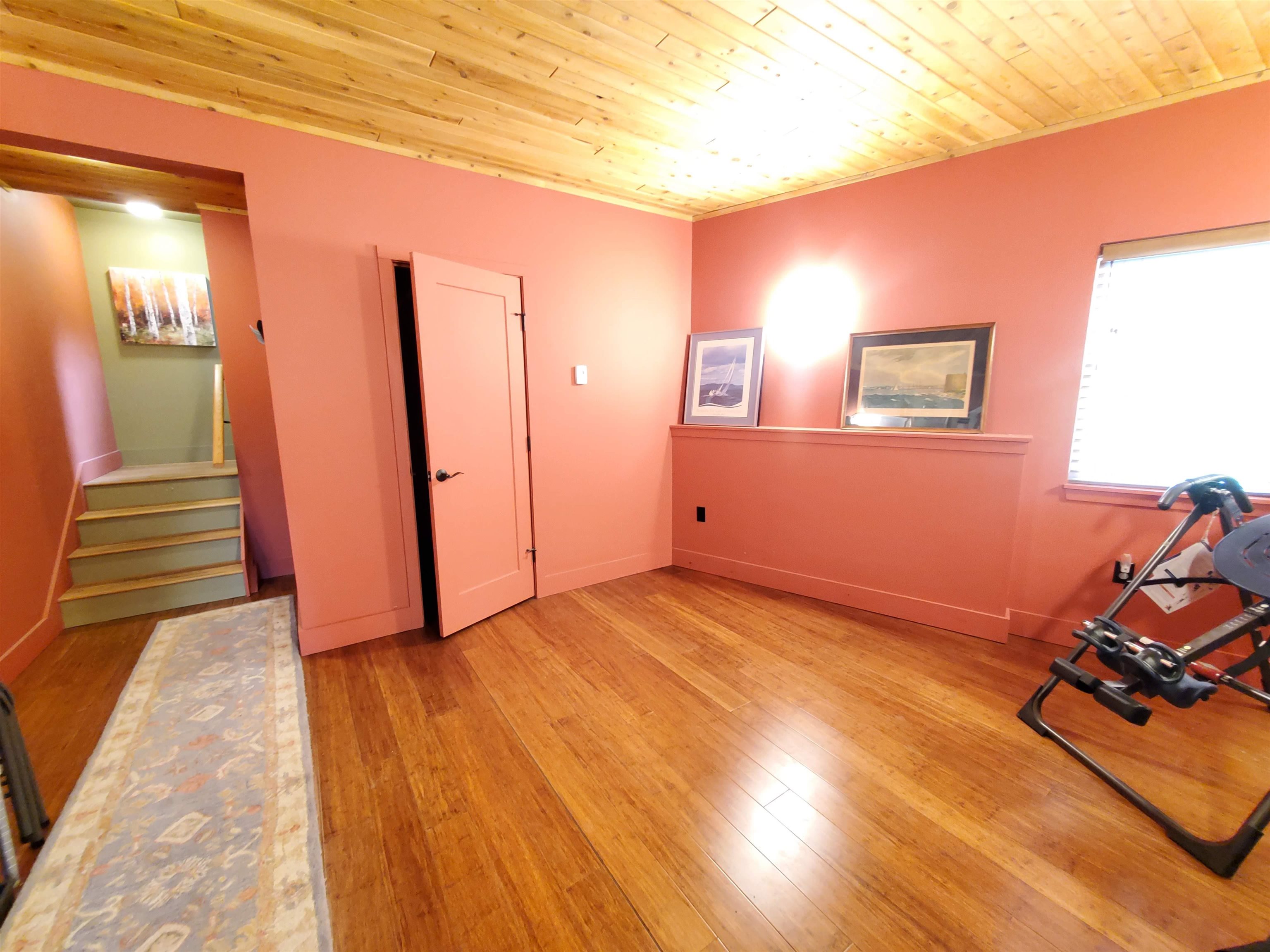1046 Goose Pond Road Property Photo 9