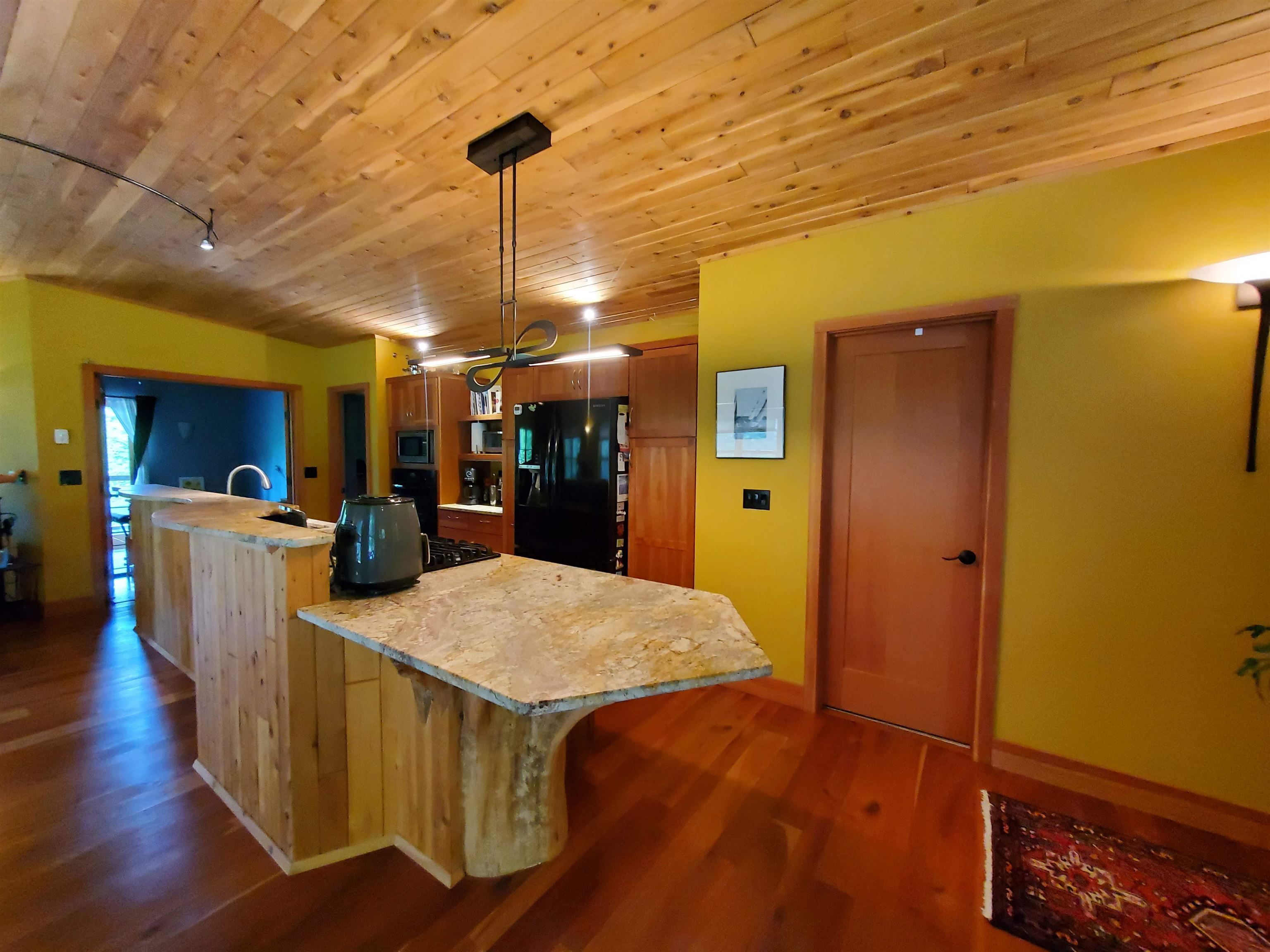 1046 Goose Pond Road Property Photo 12