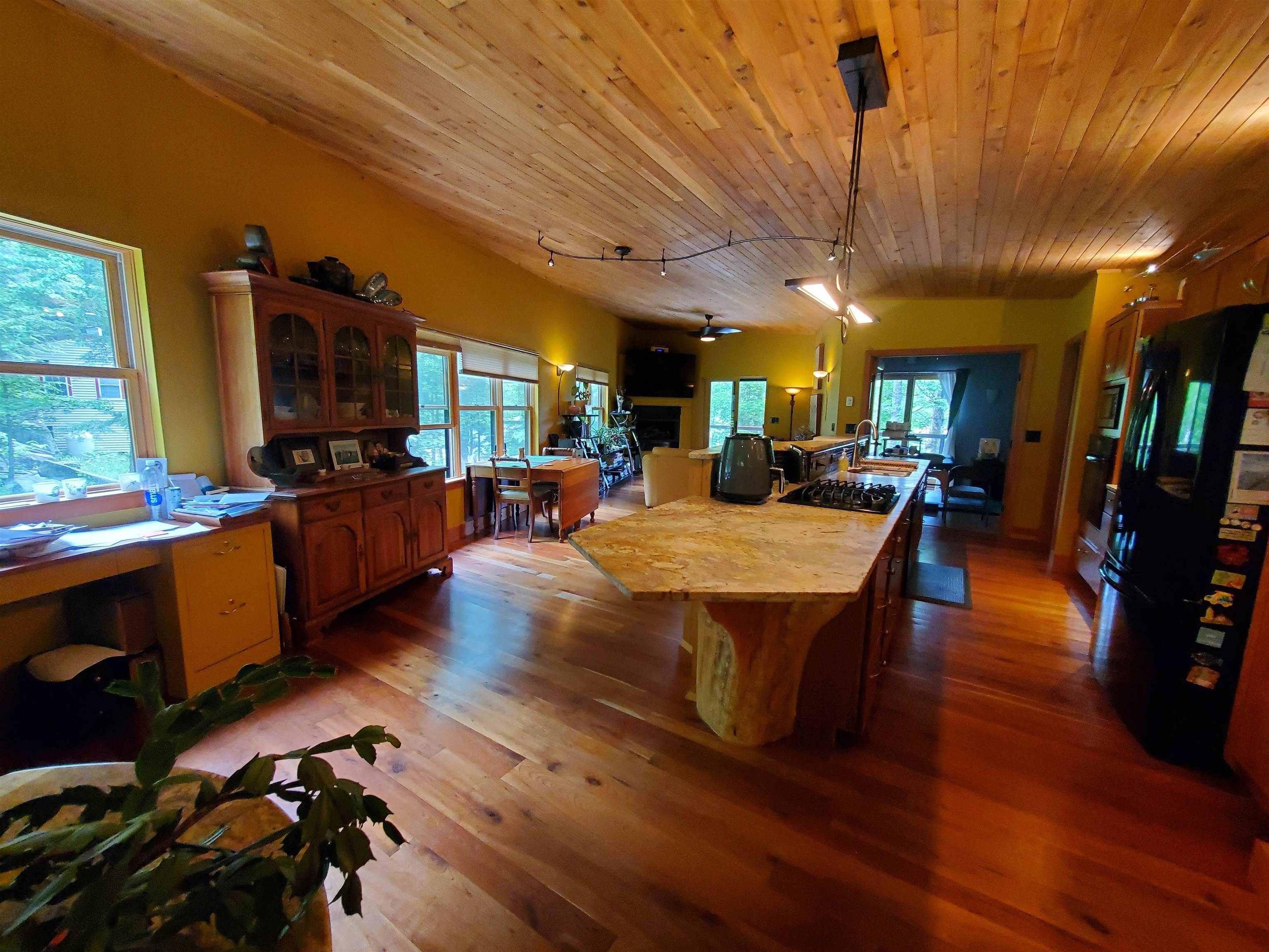 1046 Goose Pond Road Property Photo 15