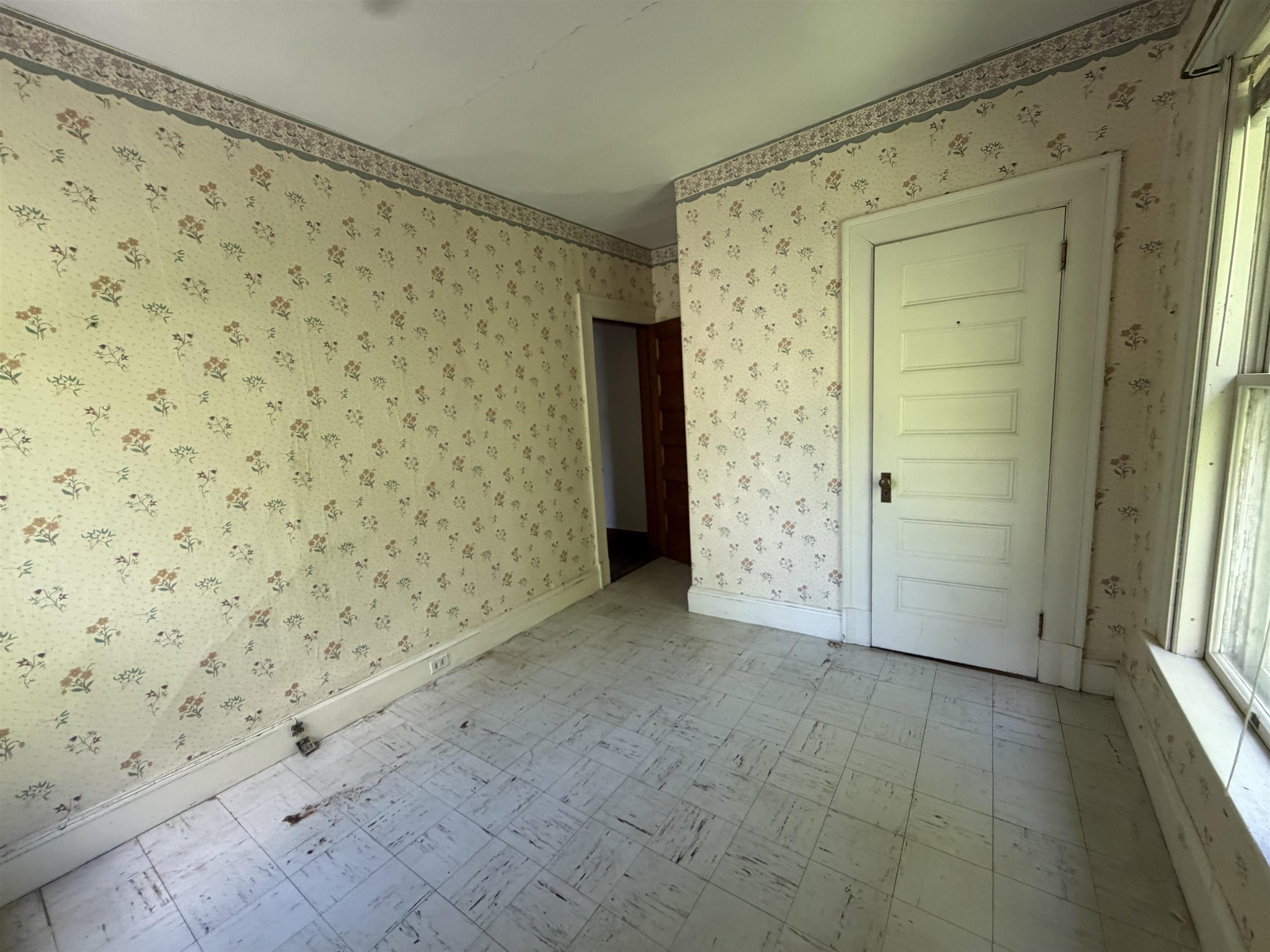 96 High Street Property Photo 27