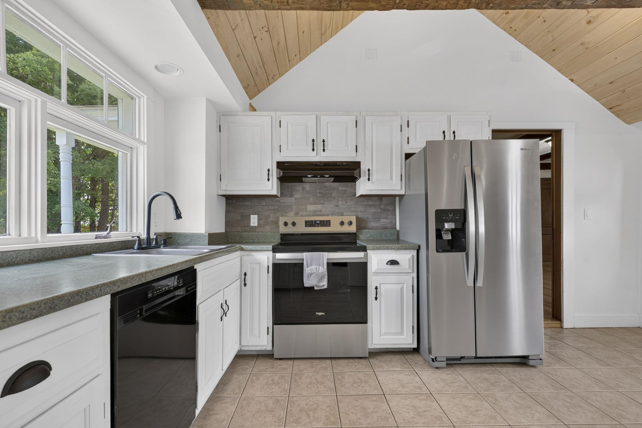 621 Bradford Road Property Photo 25