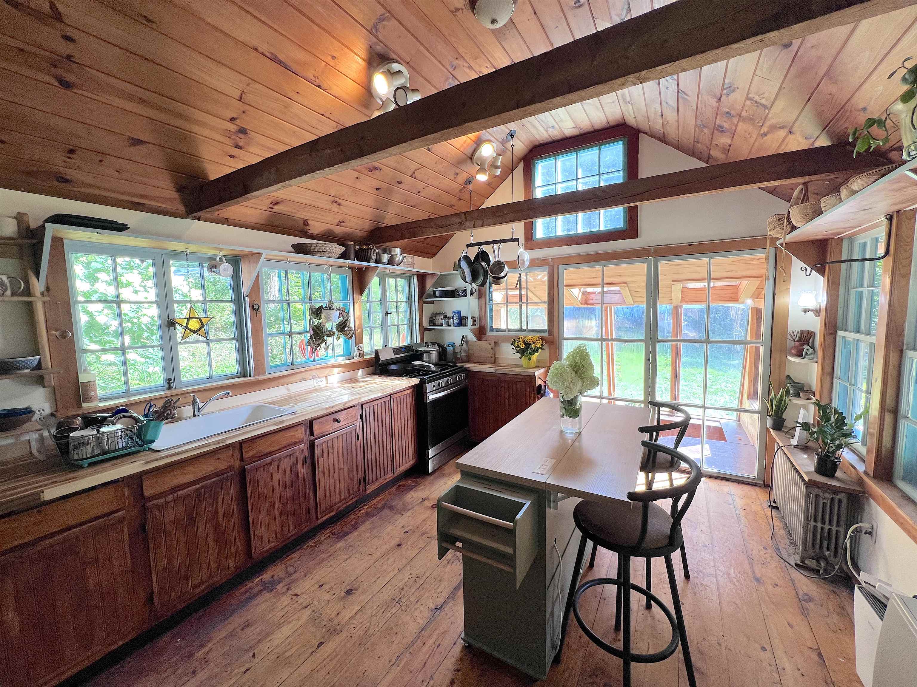 854 West Woodbury Road Property Photo 10