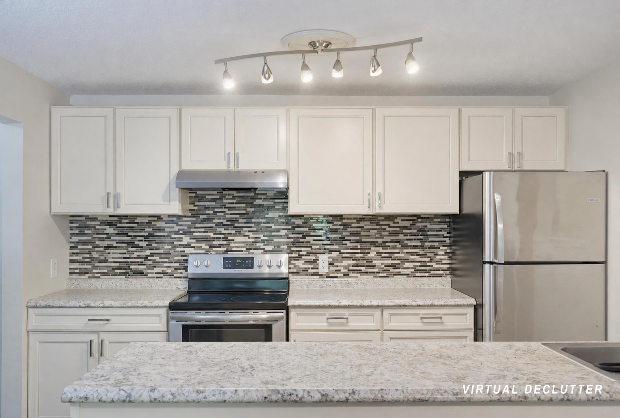120 Fisherville Road Property Photo 1