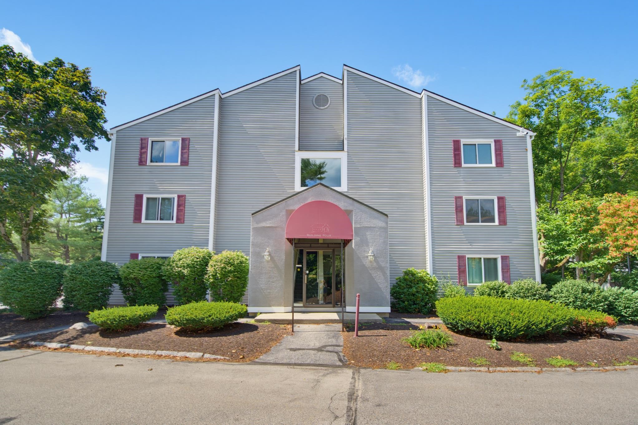 120 Fisherville Road Property Photo 11