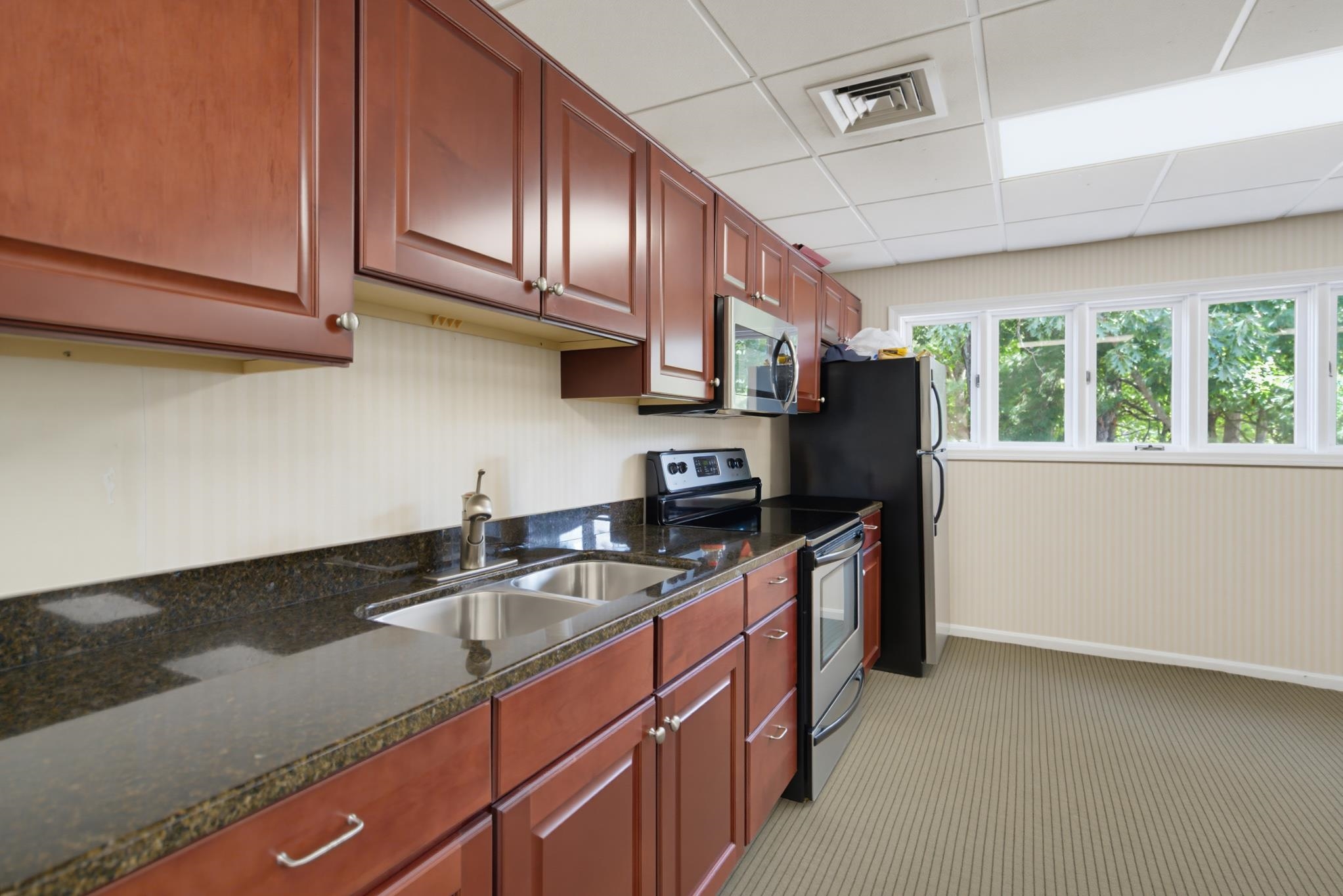 120 Fisherville Road Property Photo 34