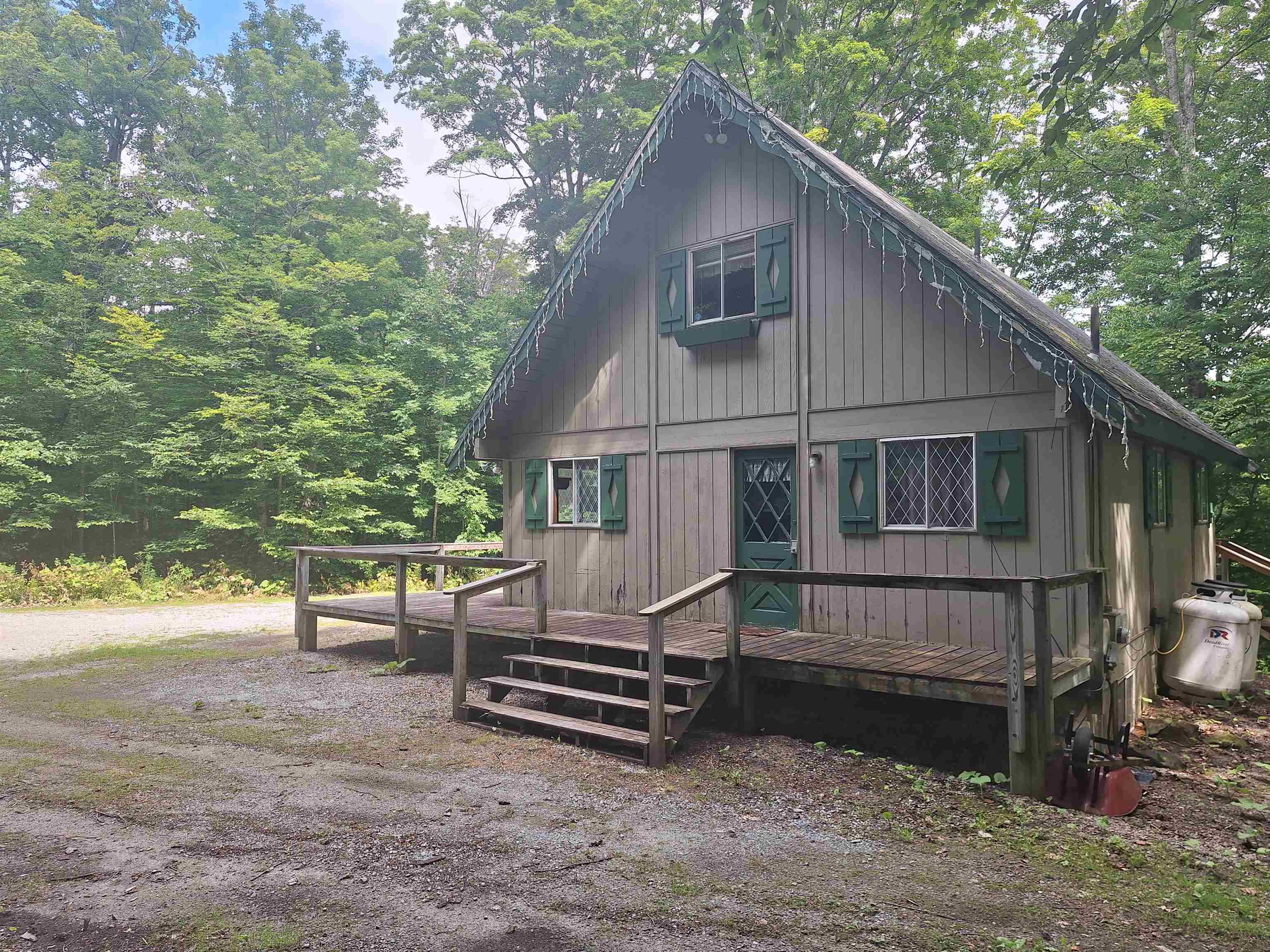 393 Tanglewood Drive Property Photo 1