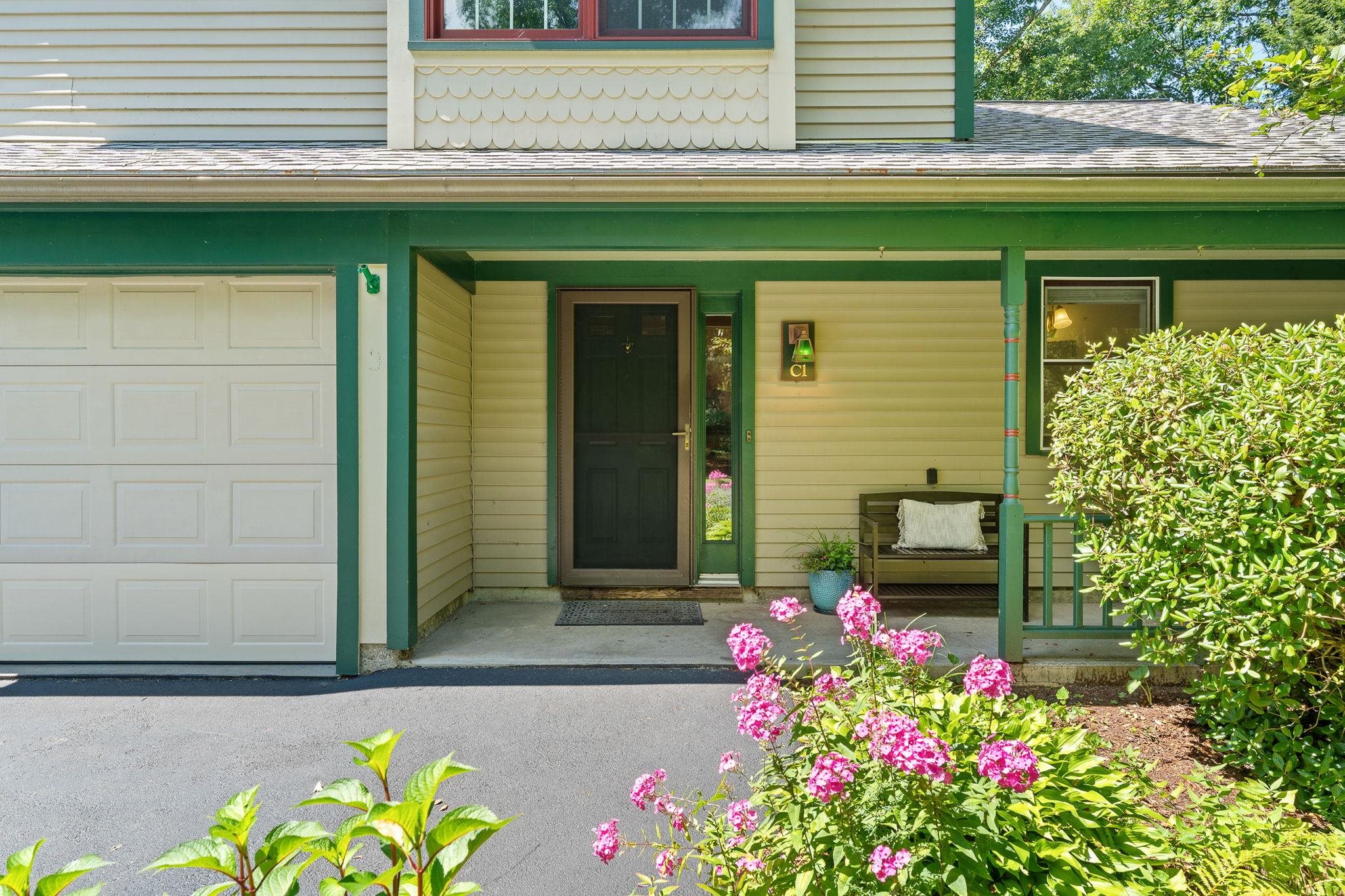 7 Saxonhollow Drive Property Photo 2