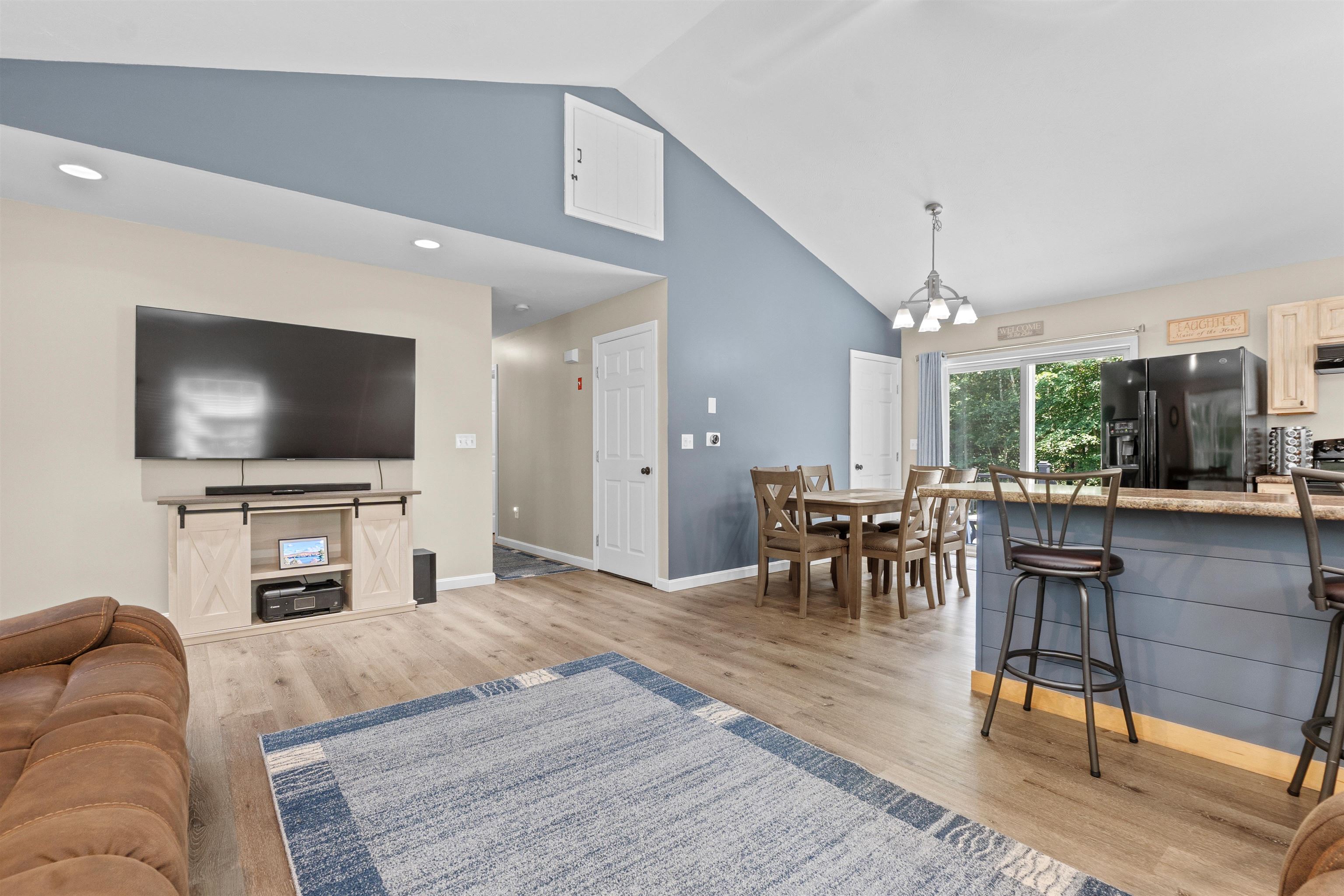 7 Dalton Drive Property Photo 3