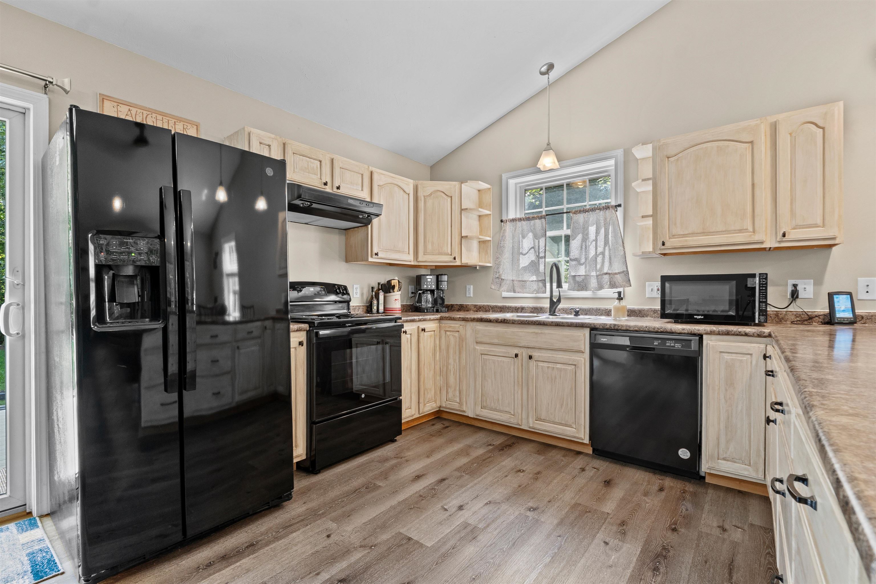 7 Dalton Drive Property Photo 5