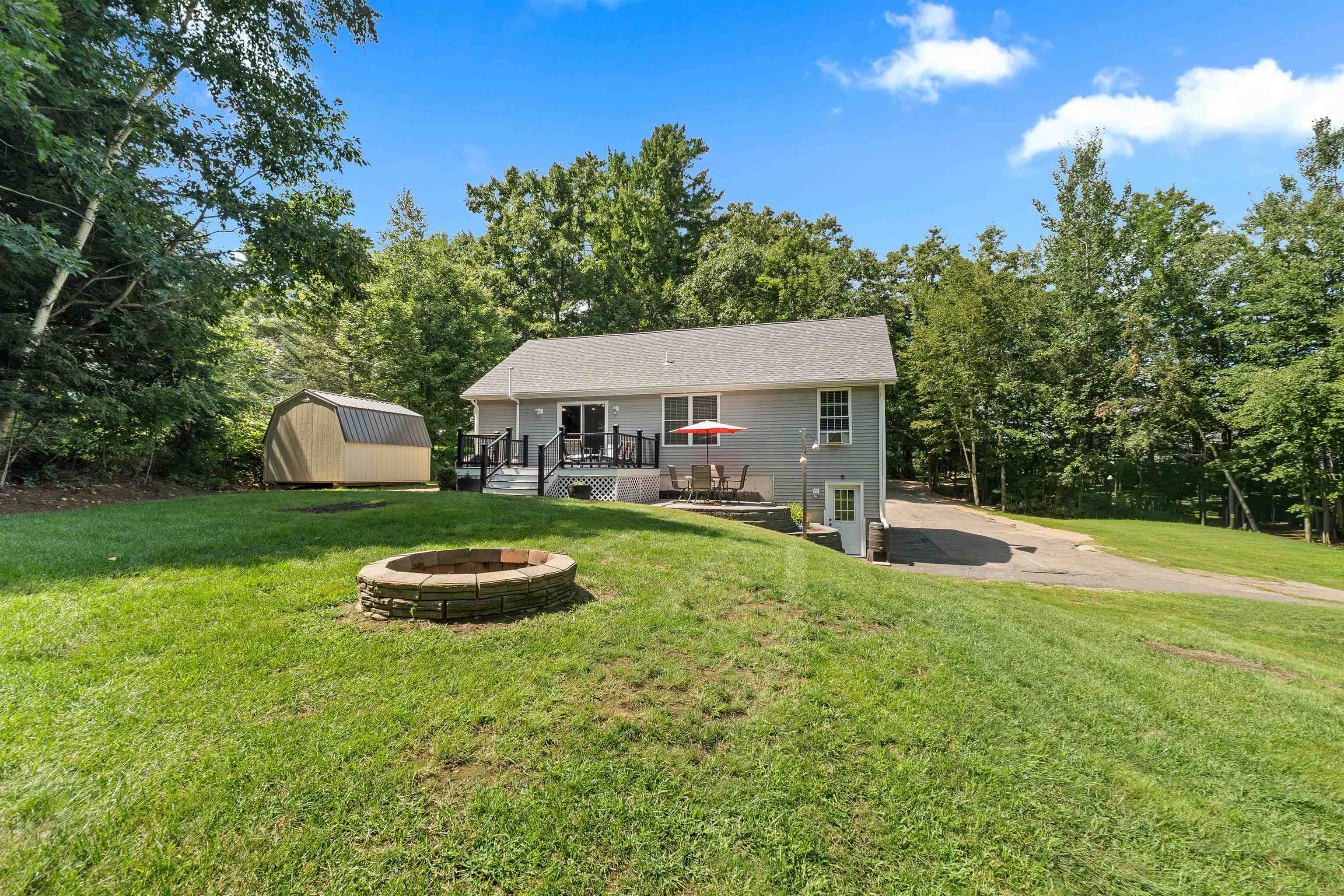 7 Dalton Drive Property Photo 17