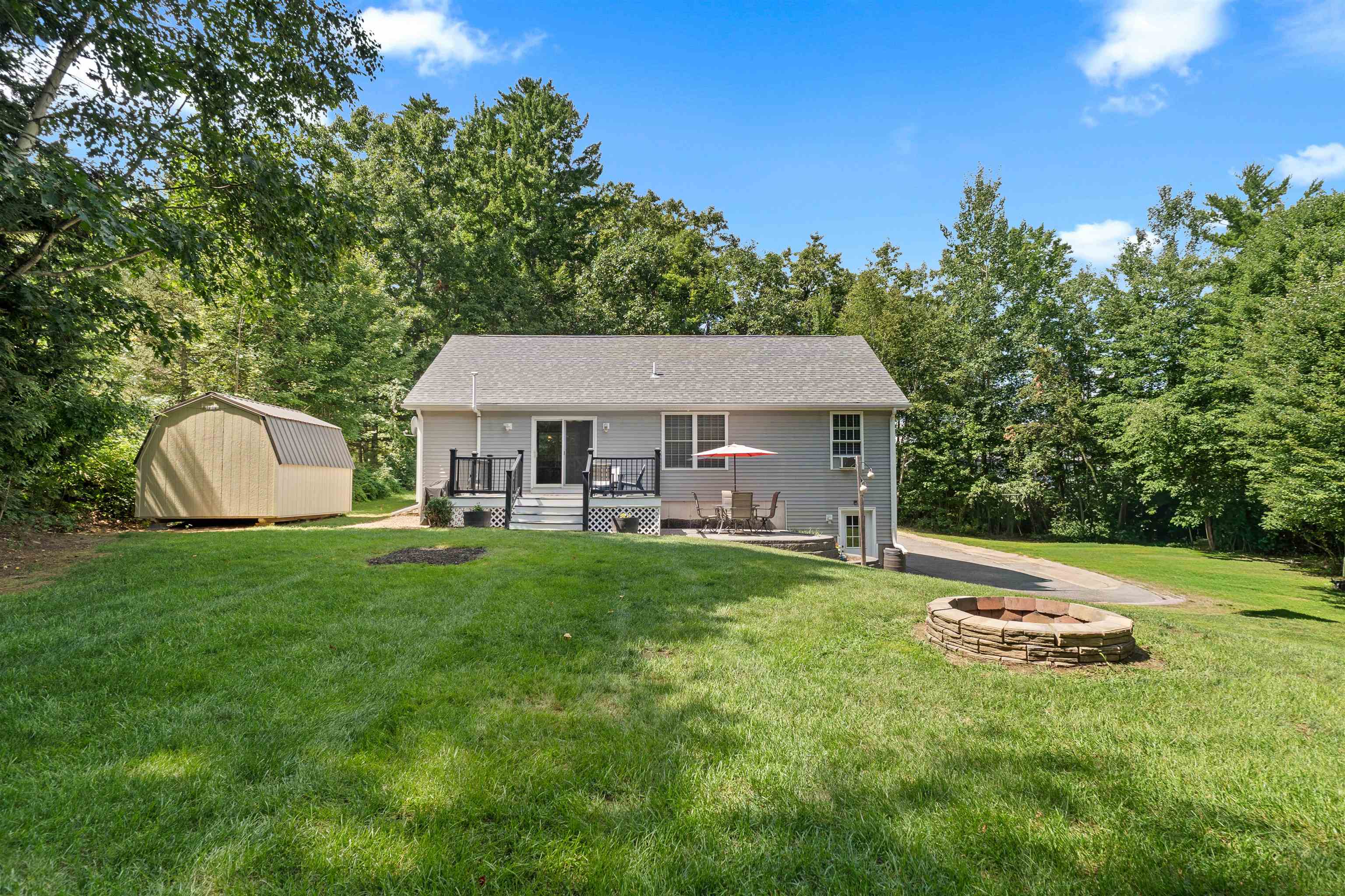 7 Dalton Drive Property Photo 18