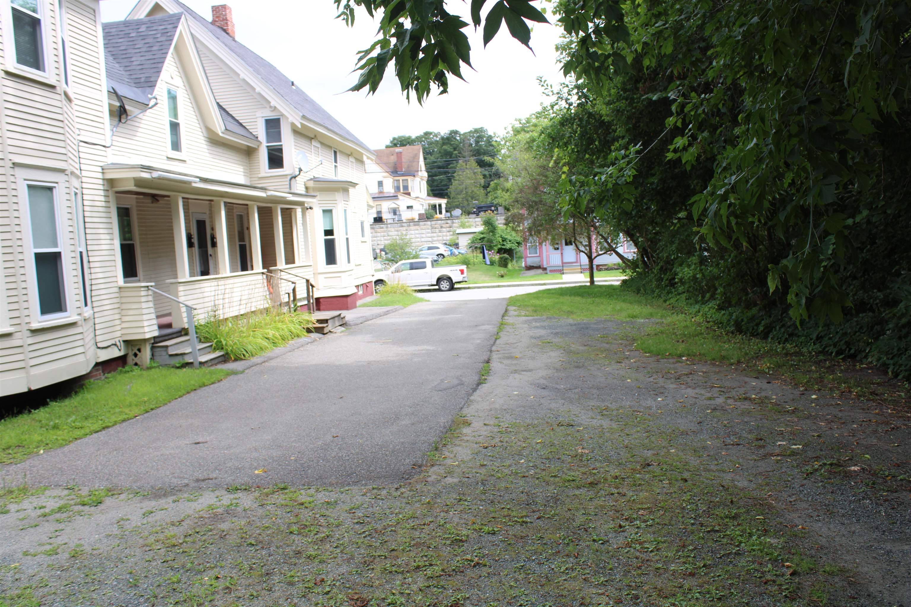 291 Spring Street Property Photo 4
