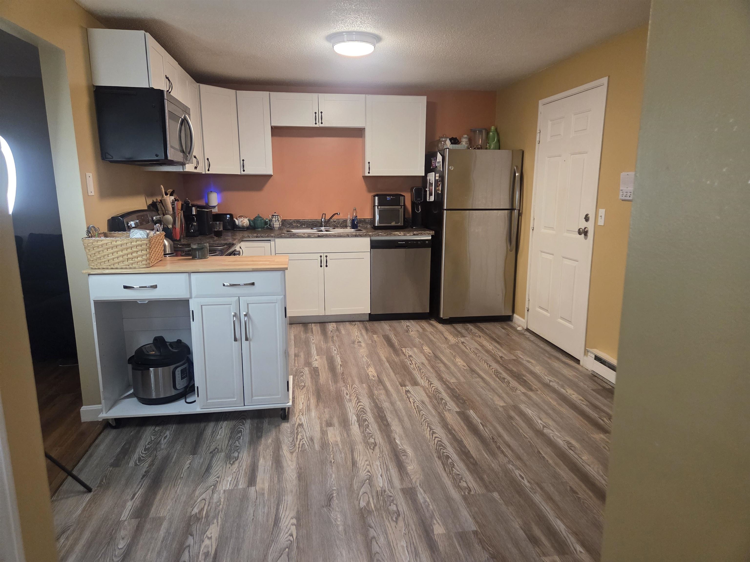12 E. Side Drive Property Photo 2