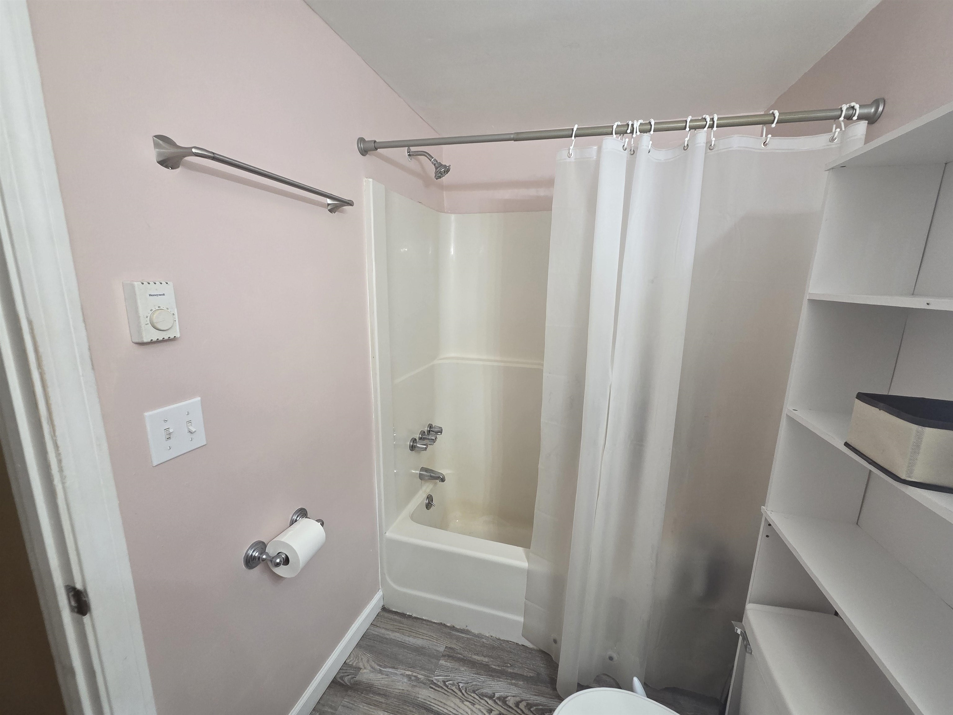 12 E. Side Drive Property Photo 10