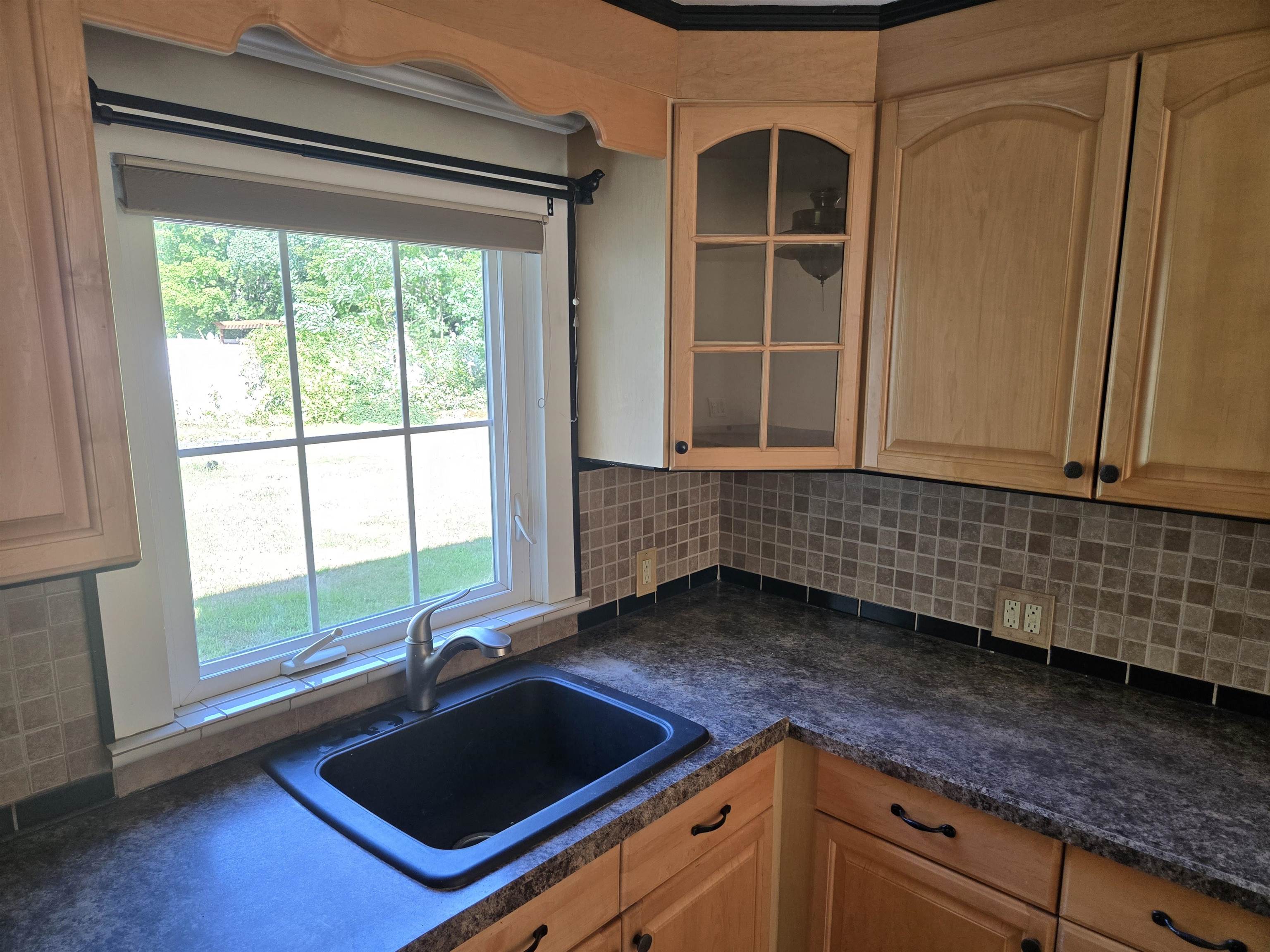 10 Towle Street Property Photo 11