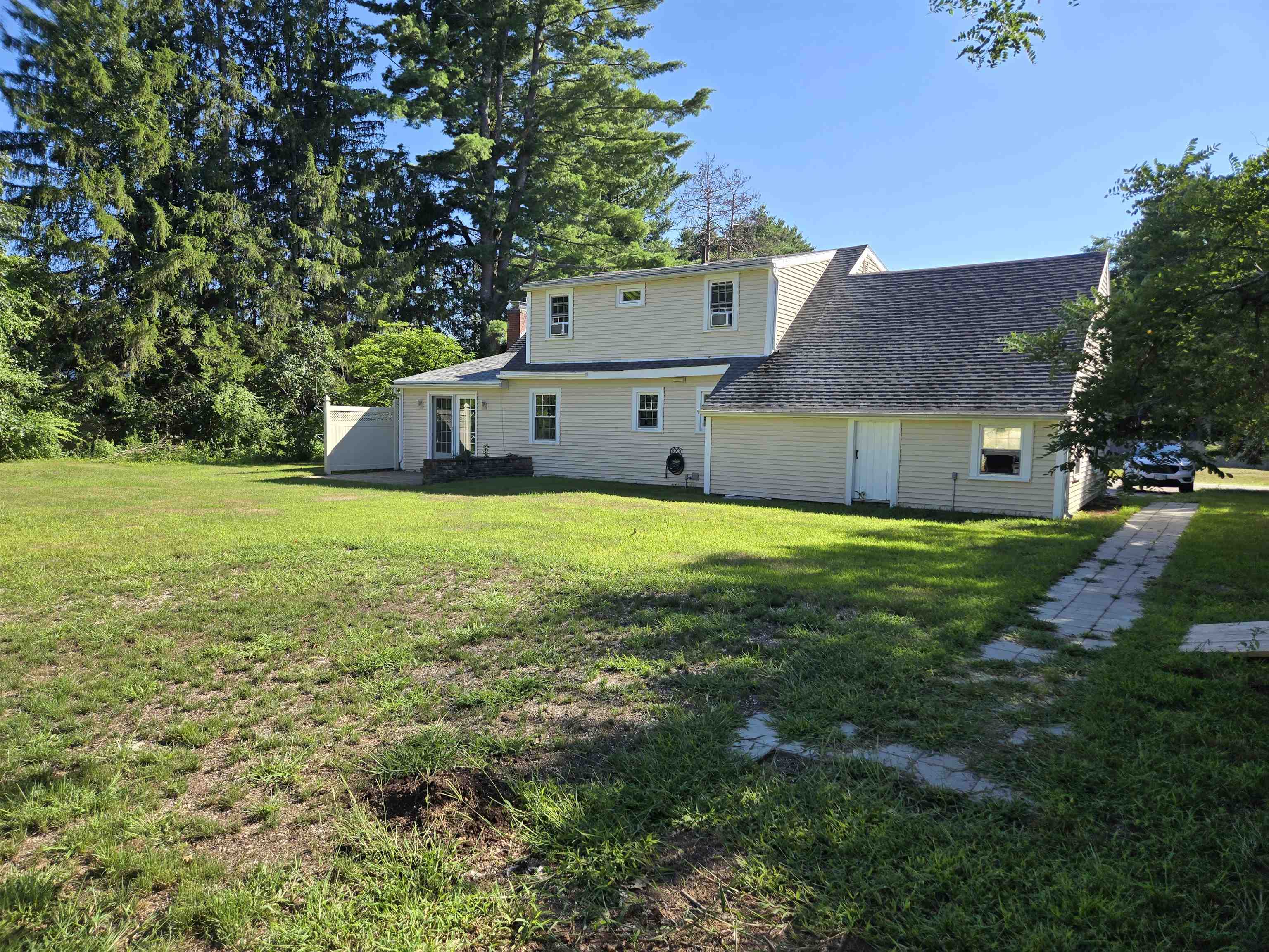10 Towle Street Property Photo 45