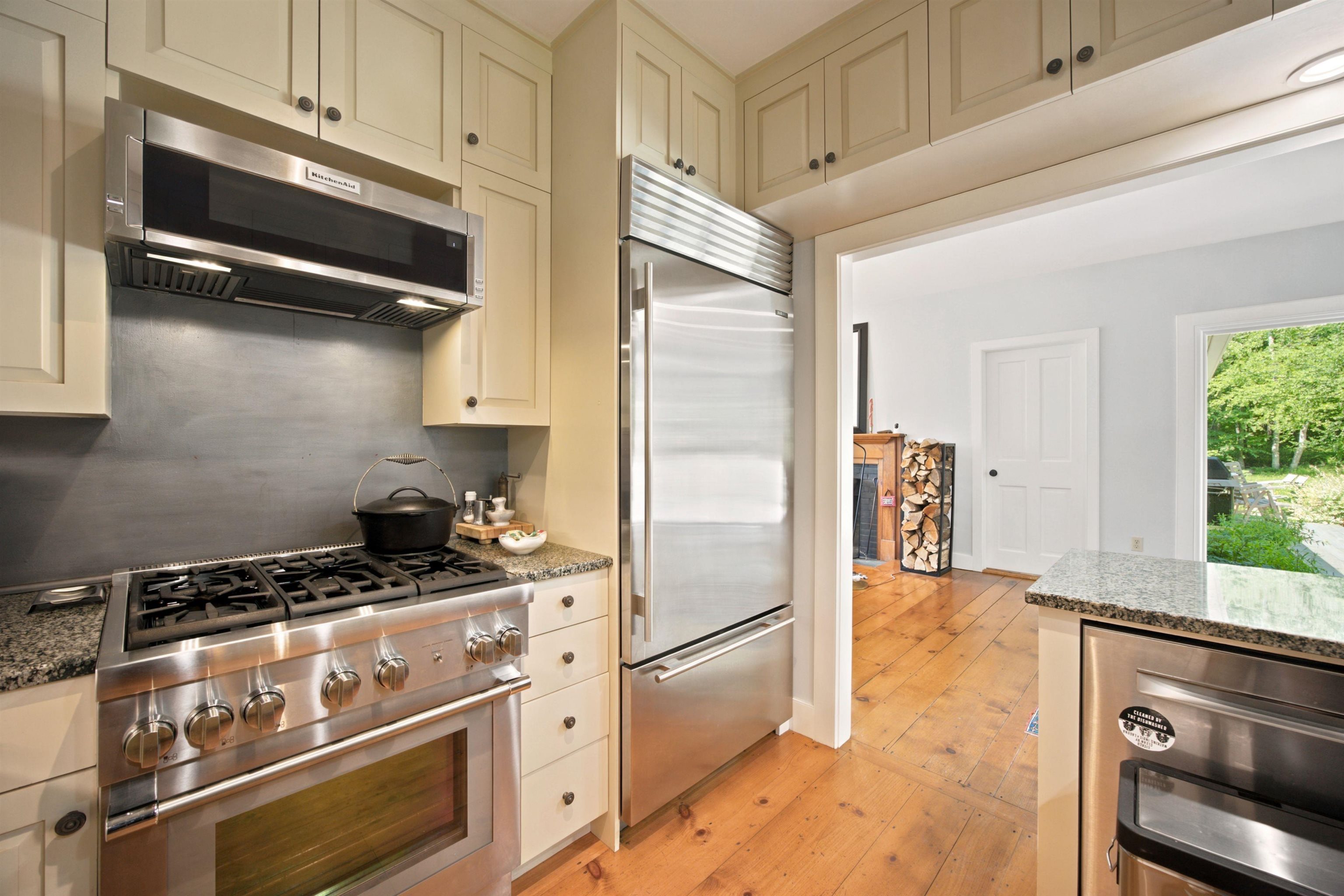 472 Greengate Road Property Photo 17