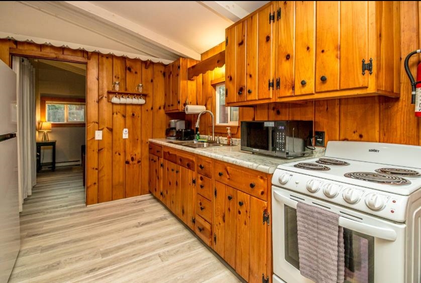 21 Island Drive Property Photo 5