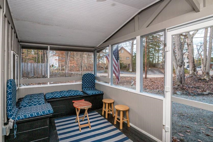 21 Island Drive Property Photo 9