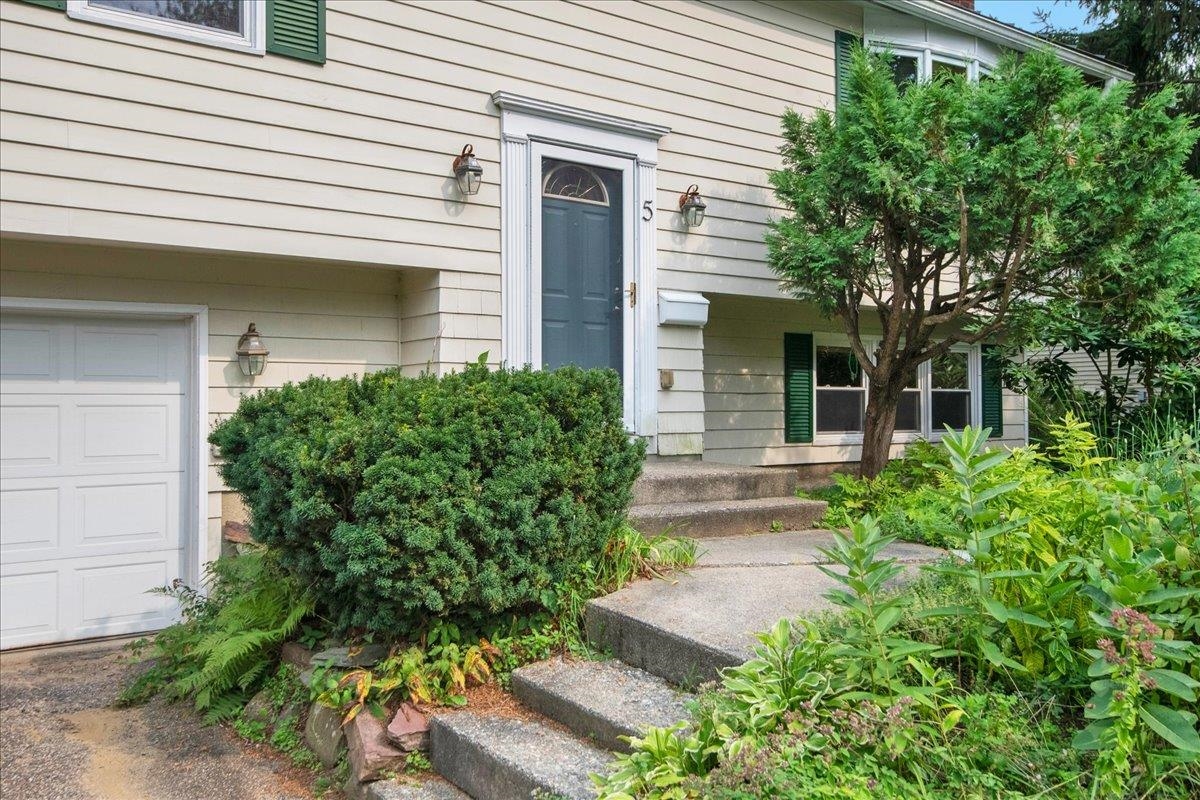 5 Yandow Drive Property Photo 3