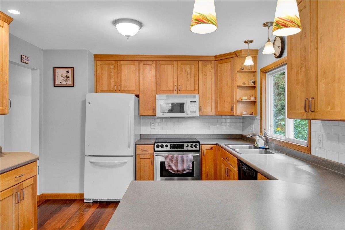 5 Yandow Drive Property Photo 6