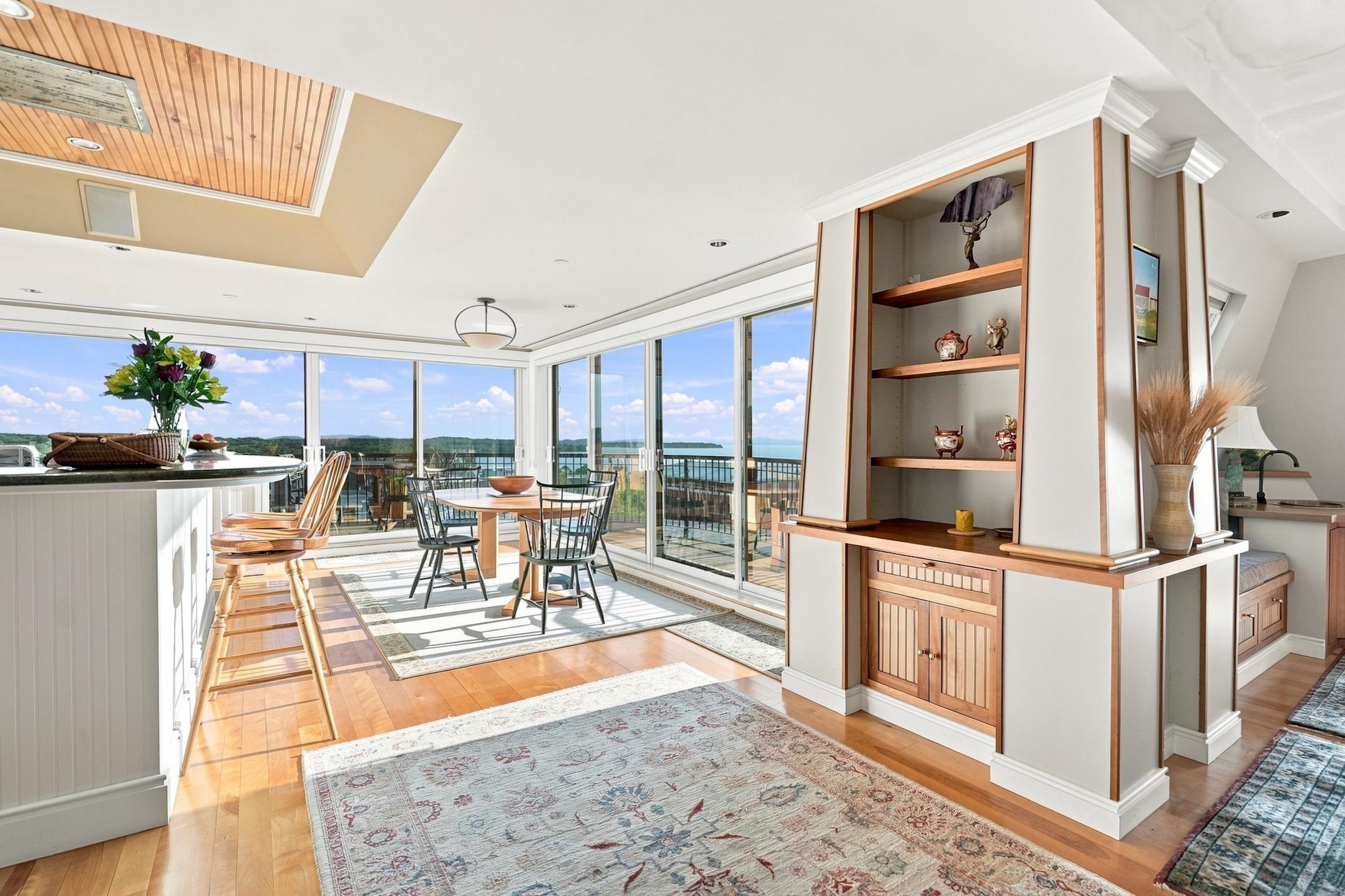 40 College Street Property Photo 26