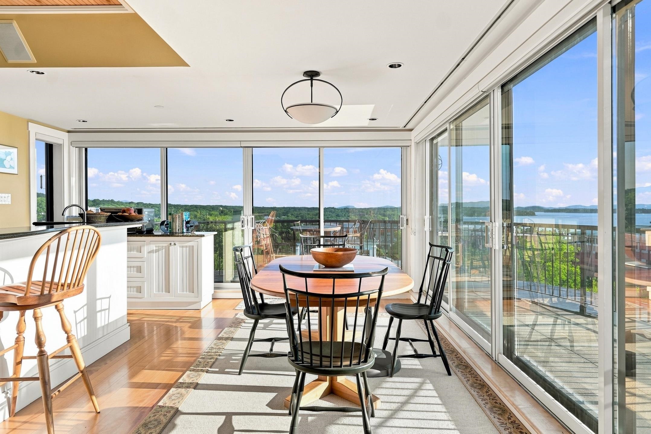40 College Street Property Photo 27