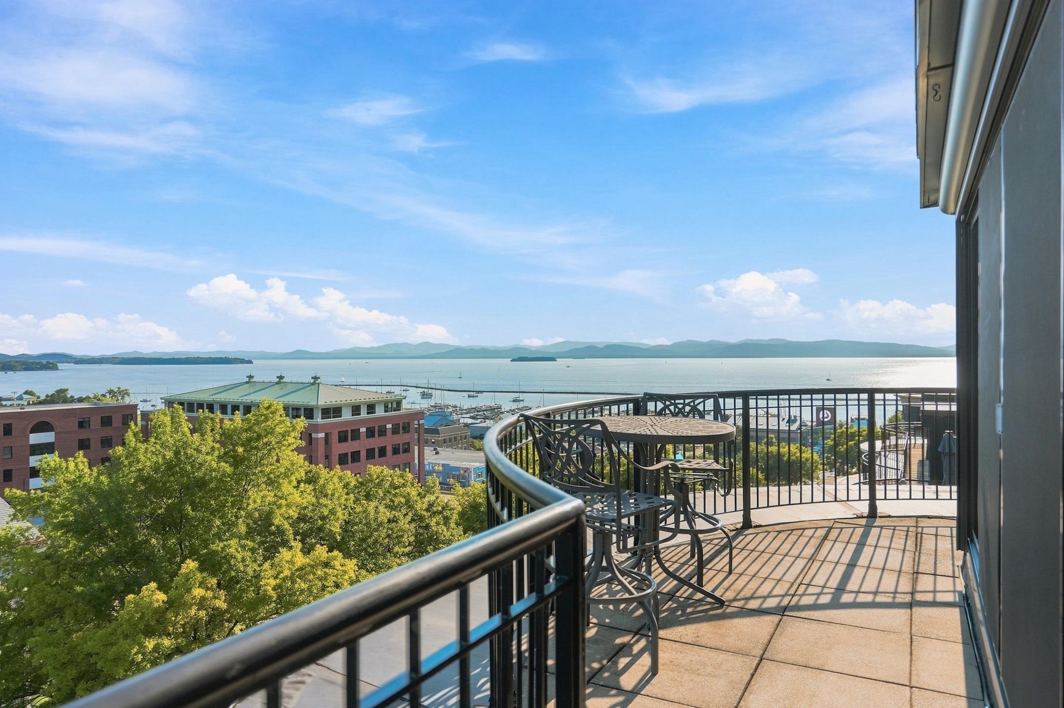 40 College Street Property Photo 36