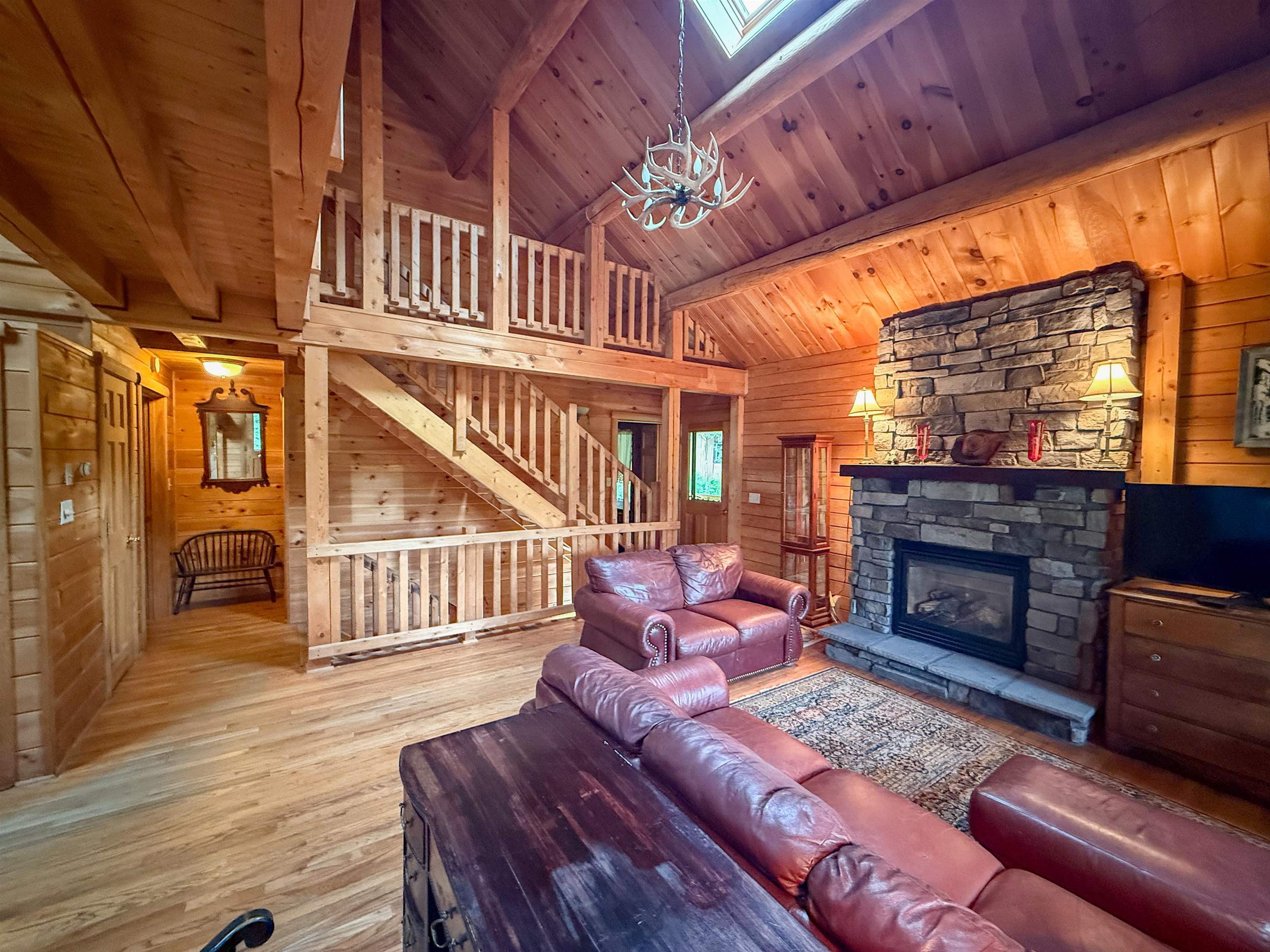 2551 Macintosh Hill Road Property Photo 9