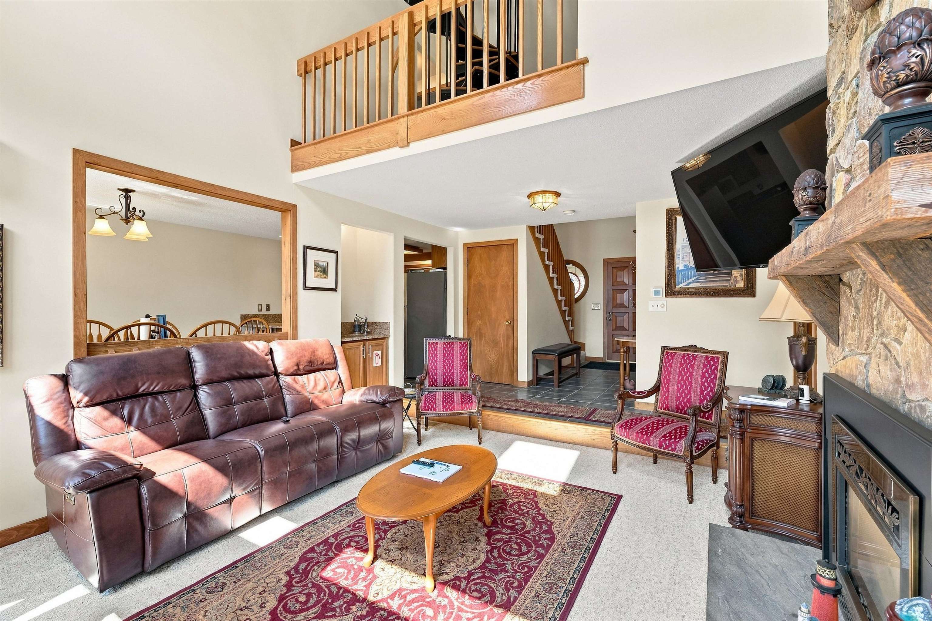 1 Gables Drive Property Photo 10