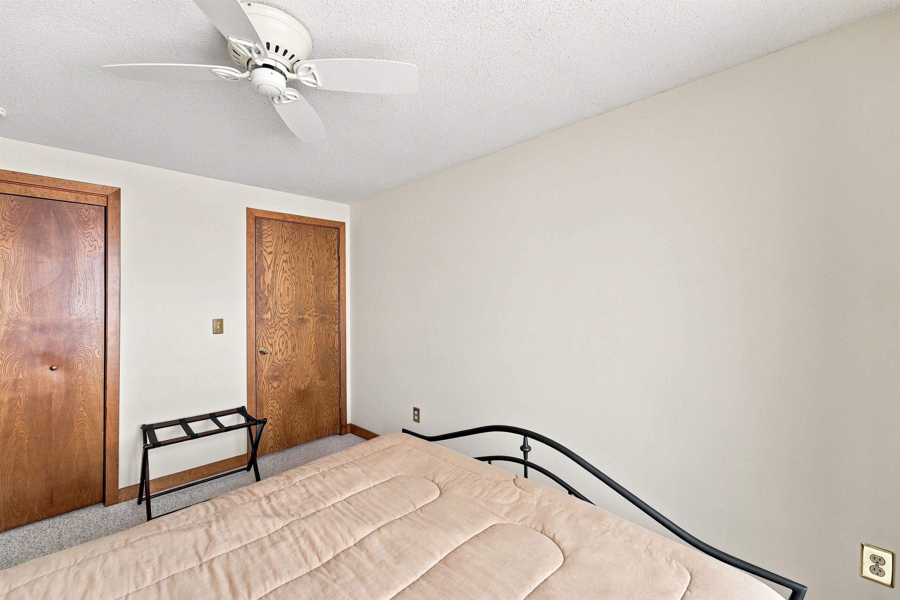 1 Gables Drive Property Photo 22