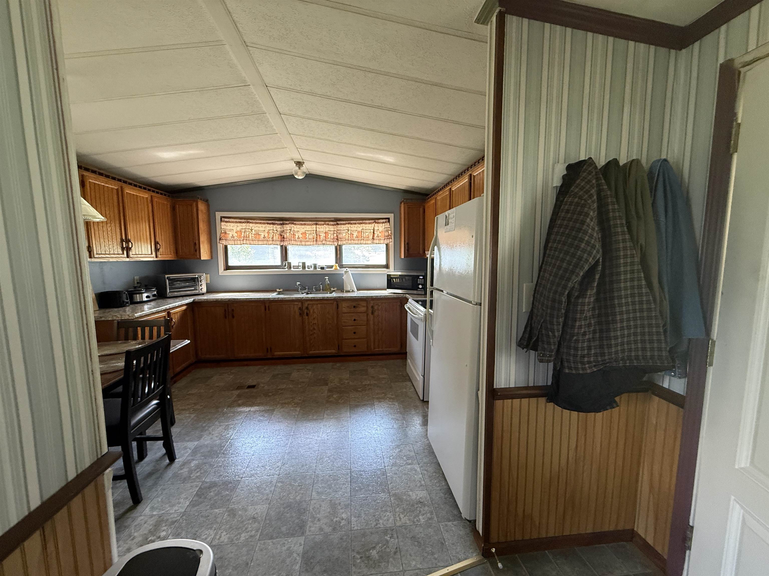 376 Chestnut Street Property Photo 3