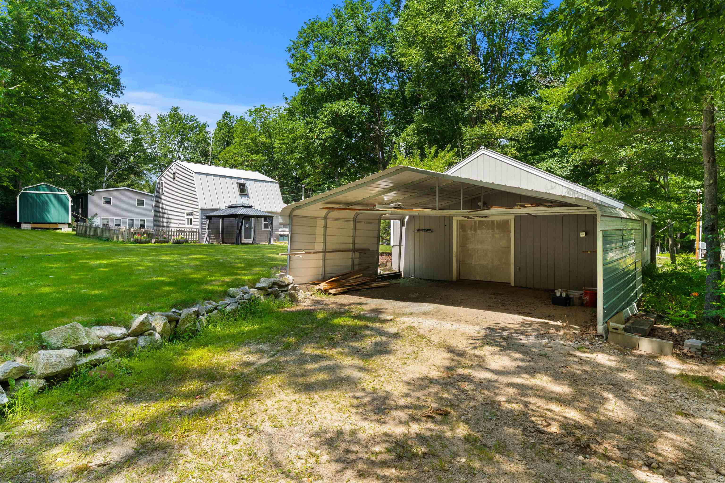 11-13 Deer Hill Lane Property Photo 6