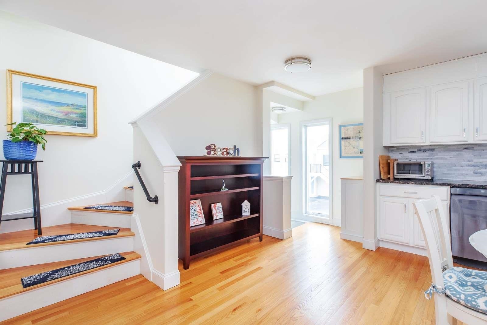 35 Ashworth Avenue Property Photo 16