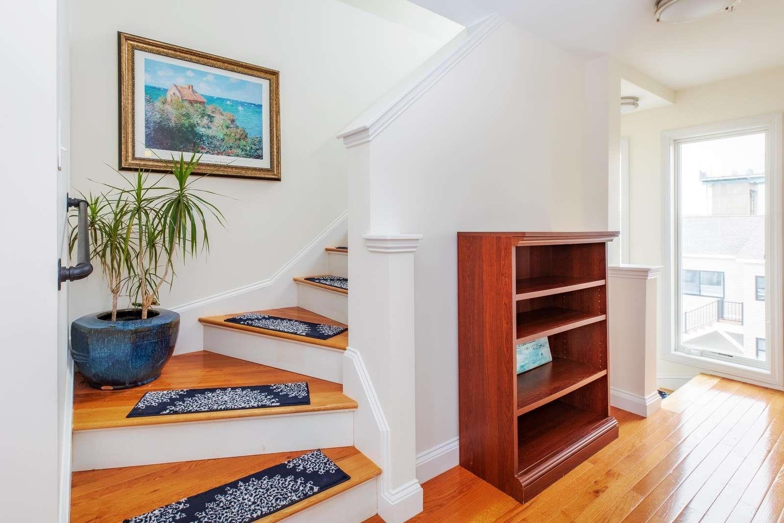 35 Ashworth Avenue Property Photo 23