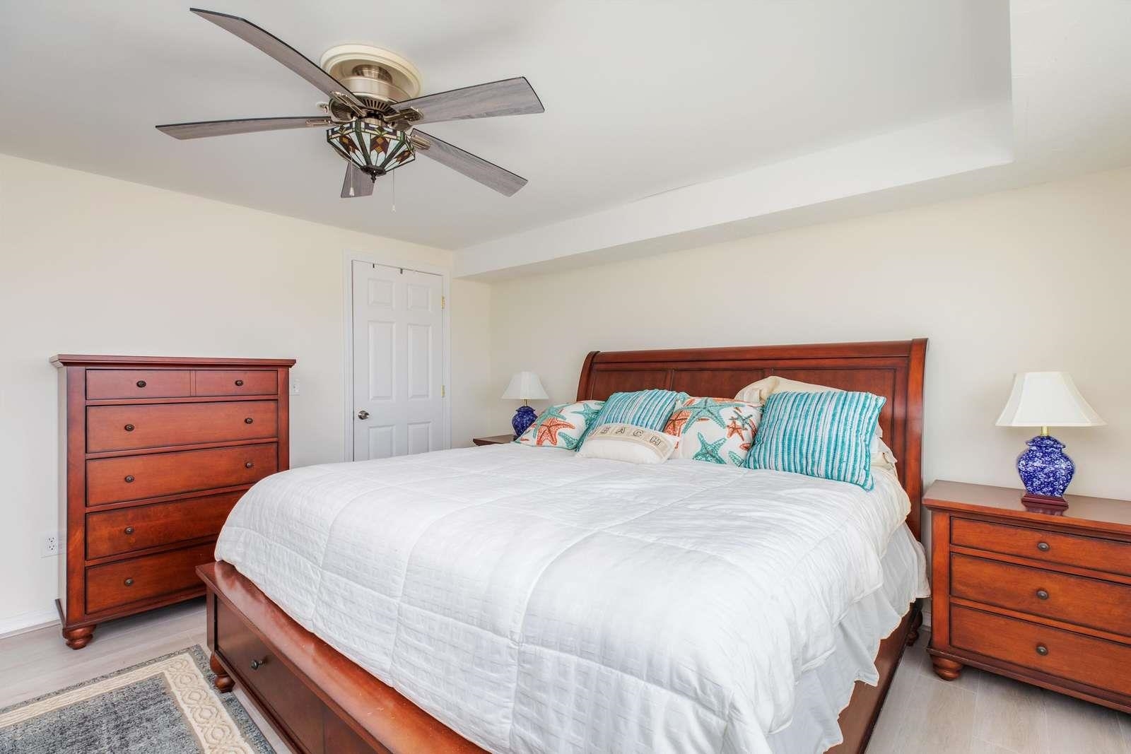 35 Ashworth Avenue Property Photo 26