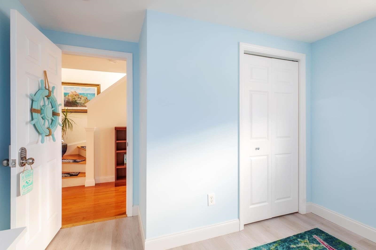 35 Ashworth Avenue Property Photo 32