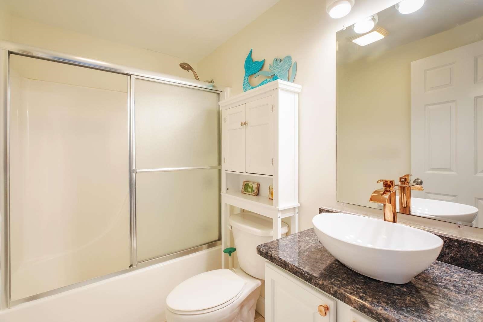35 Ashworth Avenue Property Photo 33