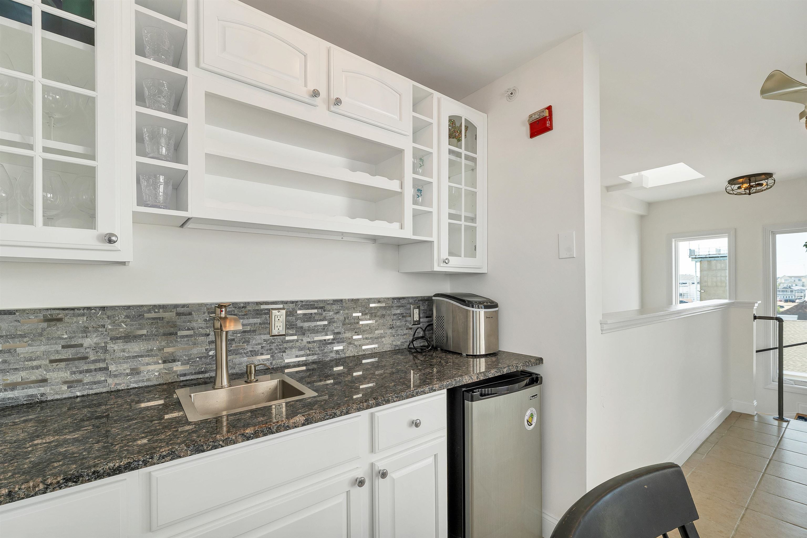 35 Ashworth Avenue Property Photo 36