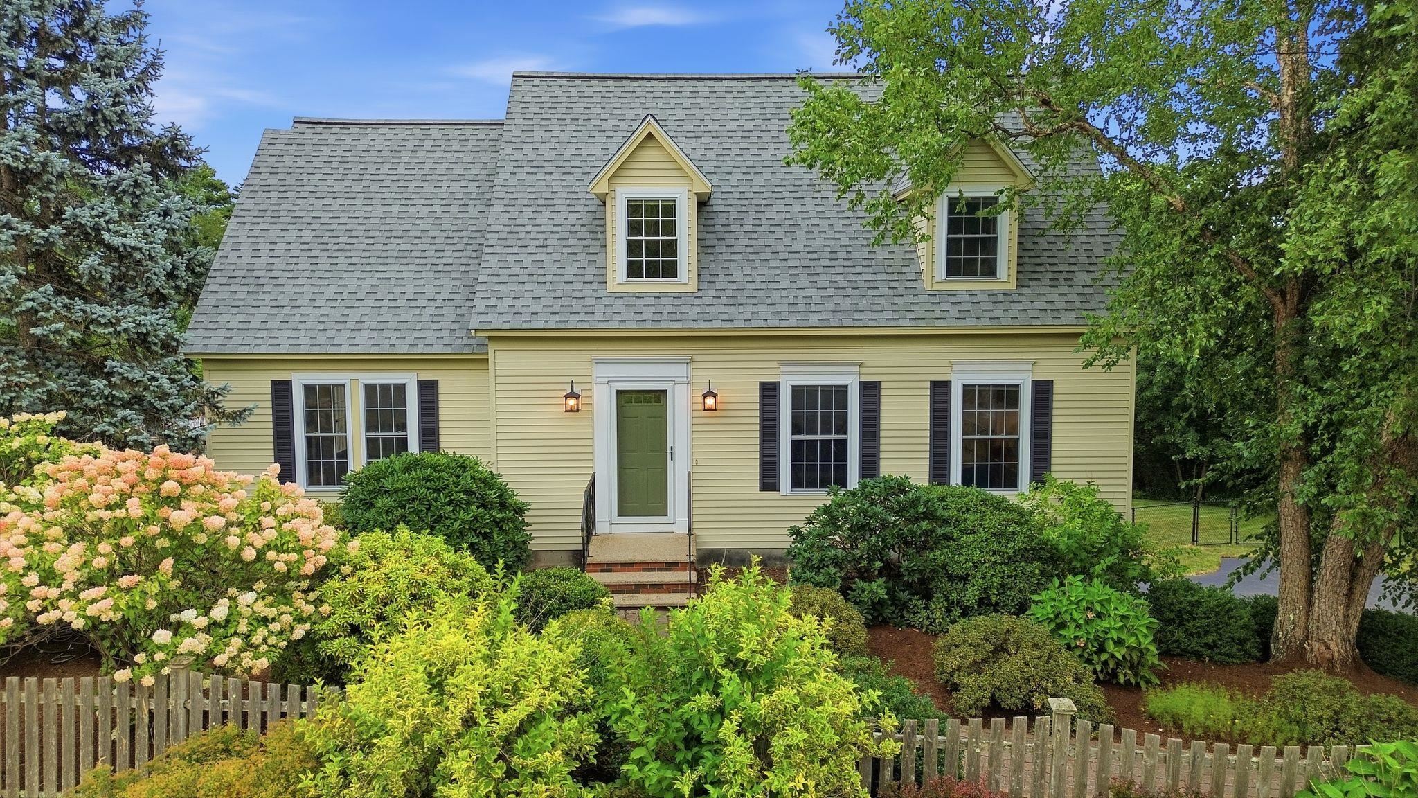 13 Hanover Lane Property Photo 1