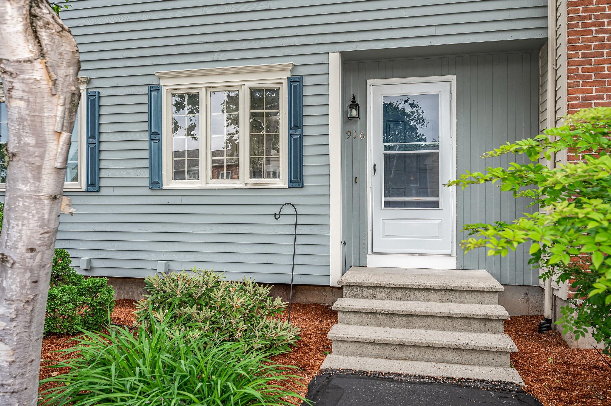 916 Fox Hollow Drive Property Photo 2