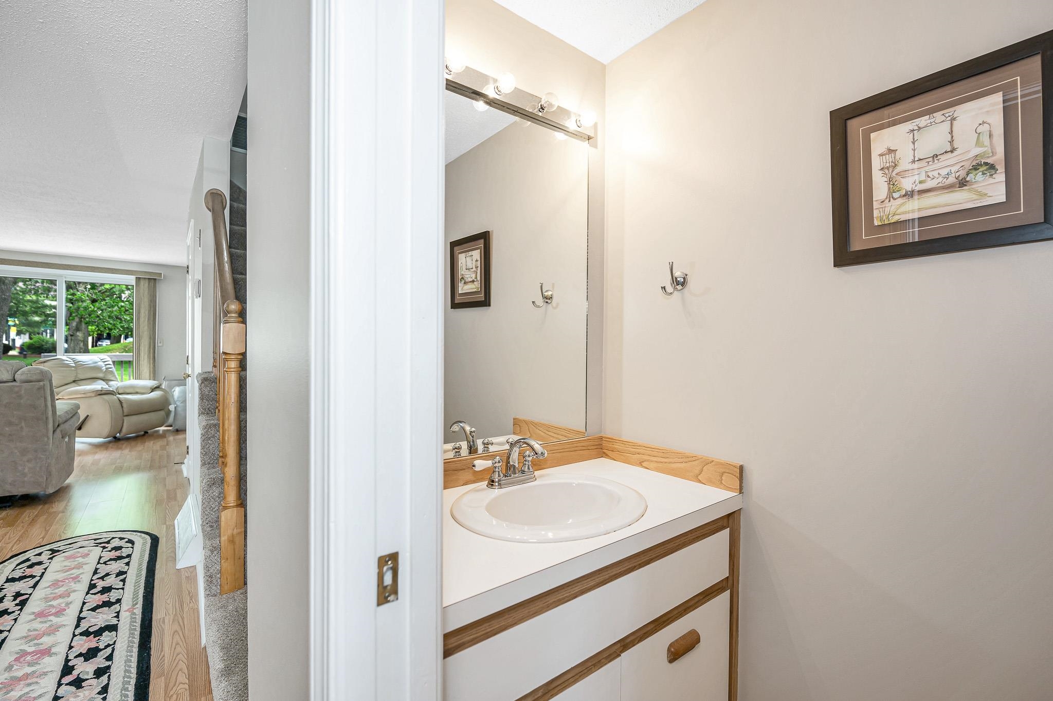 916 Fox Hollow Drive Property Photo 8